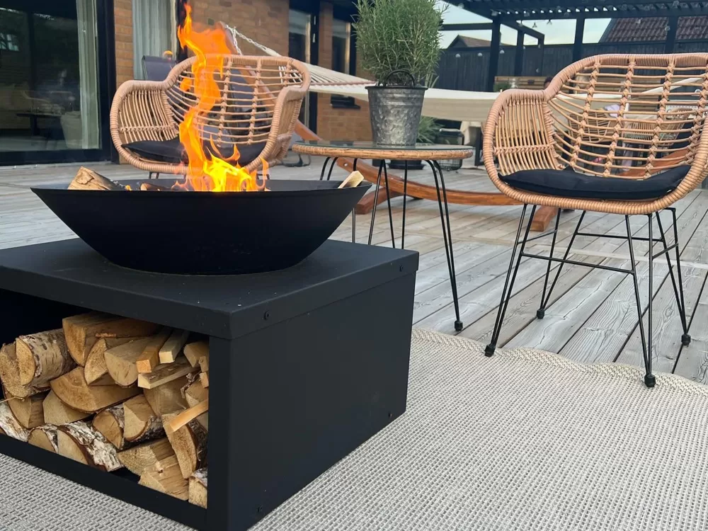 Completo bistrot in rattan sintetico 2 posti - Set da esterni resistente con tonalità naturale Tropea | Beliani Design II - Prezzo accessibile per giardino e terrazzo