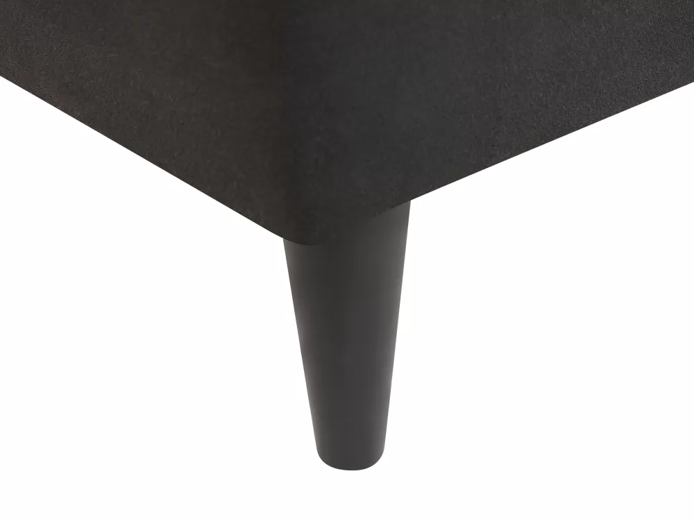 Beliani Divano Moderno a 3 Posti in Tessuto Antimacchia - Design Ergonomico con Struttura Resistente, Nero Opaco per Soggiorno Accogliente