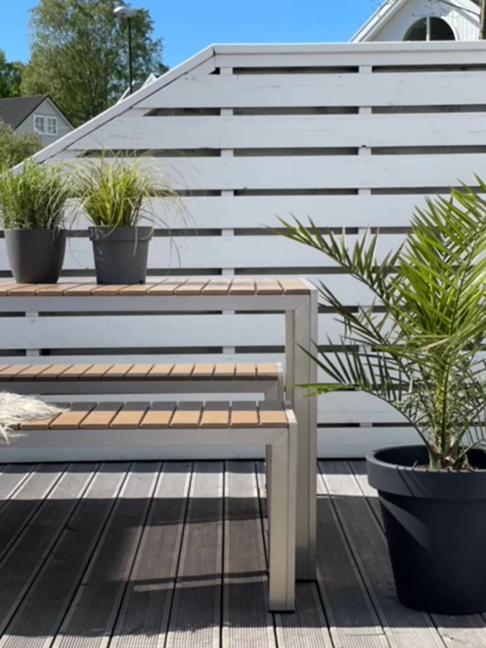 Offerta Beliani - Tavolo da Giardino in Alluminio con Sedute in Legno Chiaro per 6 Personi, Stile Nardo