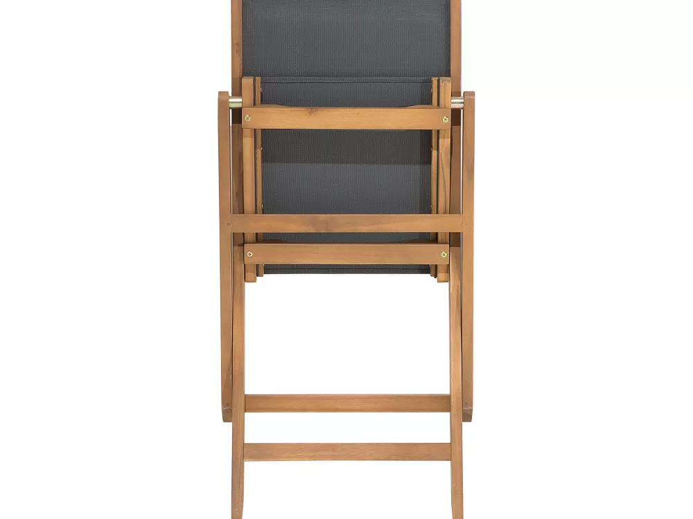 Elegante Set da Esterno Beliani Cesana: Tavolo 8 Posti con Sdraio in Legno di Acacia Chiaro