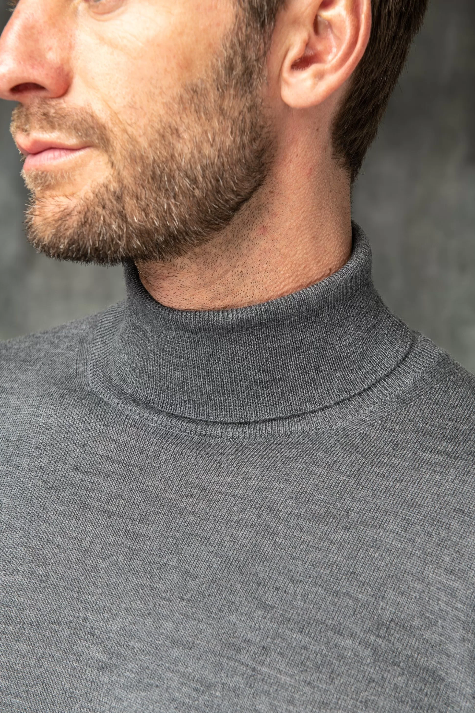 Maglione Dolcevita in Lana Merino Antracite - Prodotto Artigianalmente in Italia | Pini Parma Offerta Limitata