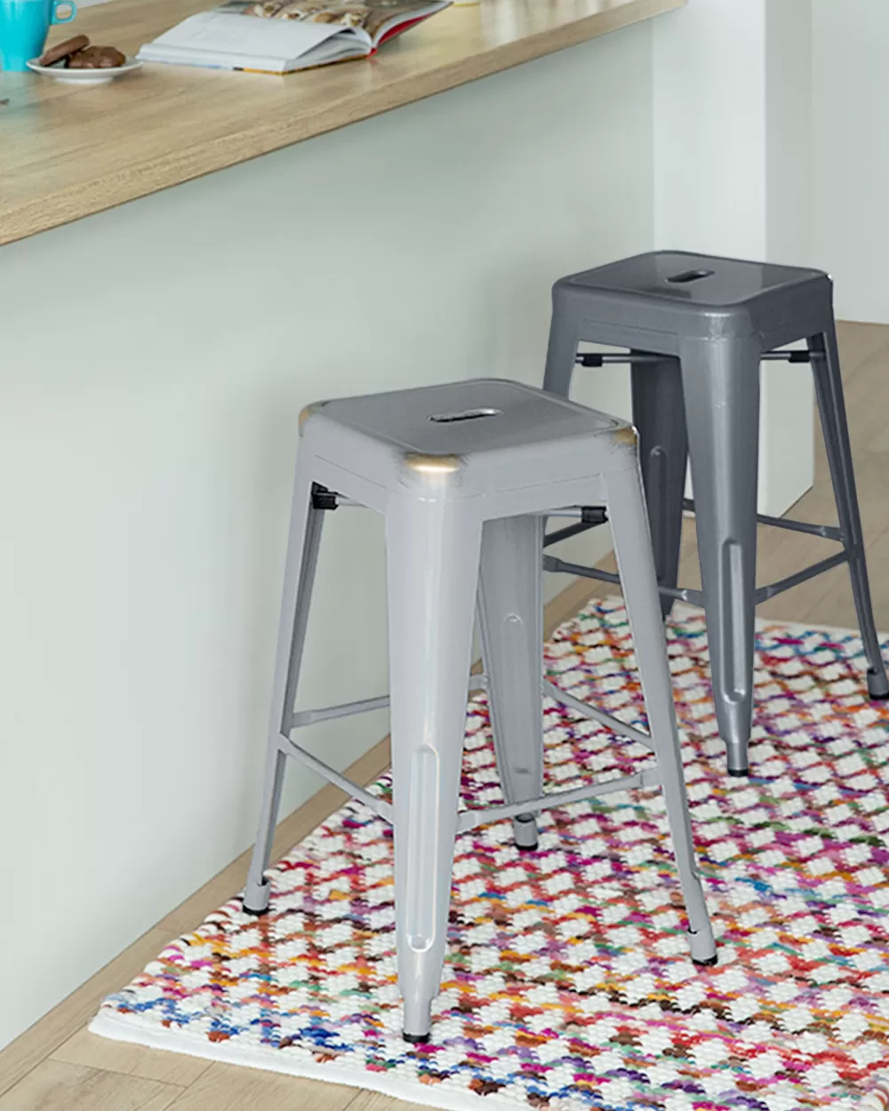 2 Sedie Alte per Bar in Acciaio Grigio - Set da 60 cm Beliani Cabrillo, Design Moderno per Interni ed Esterni