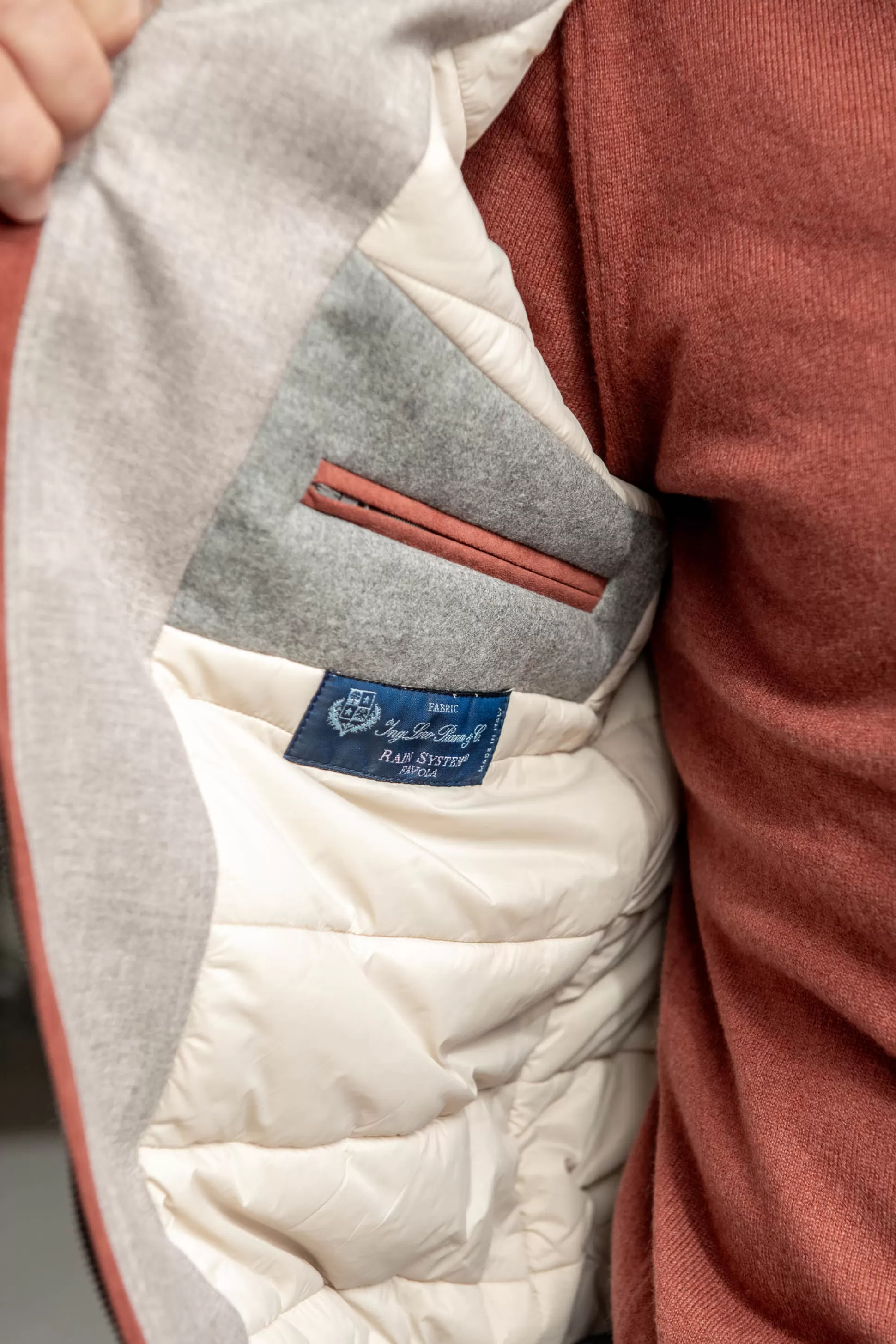 Giubbotto Imbottito Beige in Lana Loro Piana® con Tecnologia Antipioggia - Edizione Esclusiva Artigianato Italiano | Disponibile Presso Pini Parma