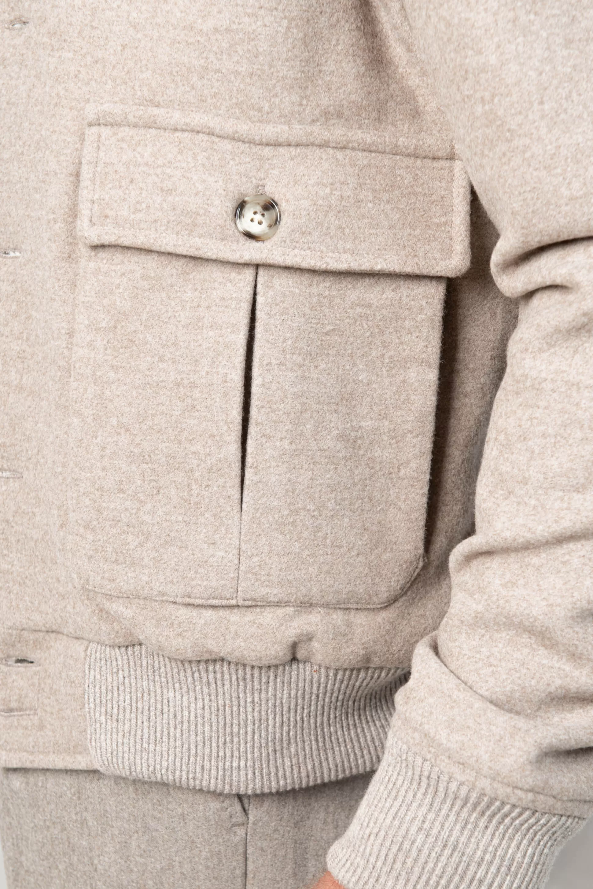 Giacca Bomber in Flanella di Lana Super 180s - Beige Elegante | Prodotto Artigianalmente in Italia da Pini Parma con Prezzo Competitivo