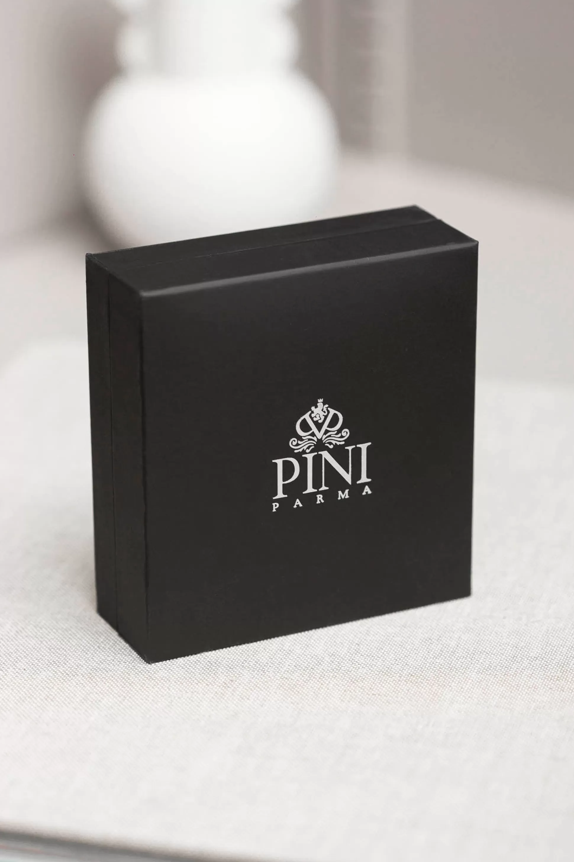 Pini Parma: Completo Gemme da Smoking con Cristalli Swarovski - Fatto a Mano in Italia (Edizione Limitata)

：，
