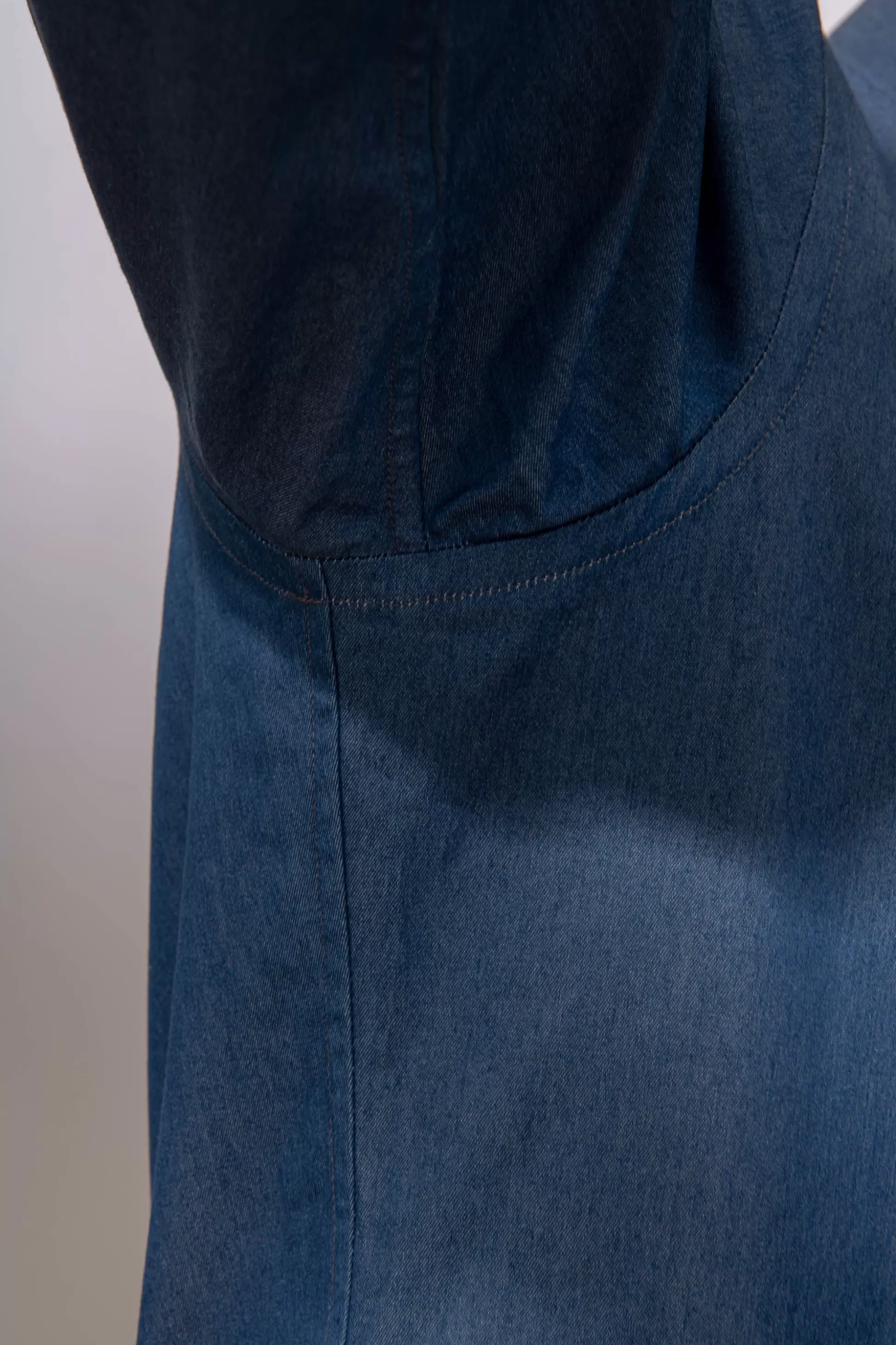 Pini Parma: Camicia Denim con Bottoni a Pressione - Collezione Sartoriale | Fatto a Mano in Italia | Edizione Esclusiva con Dettagli Artigianali