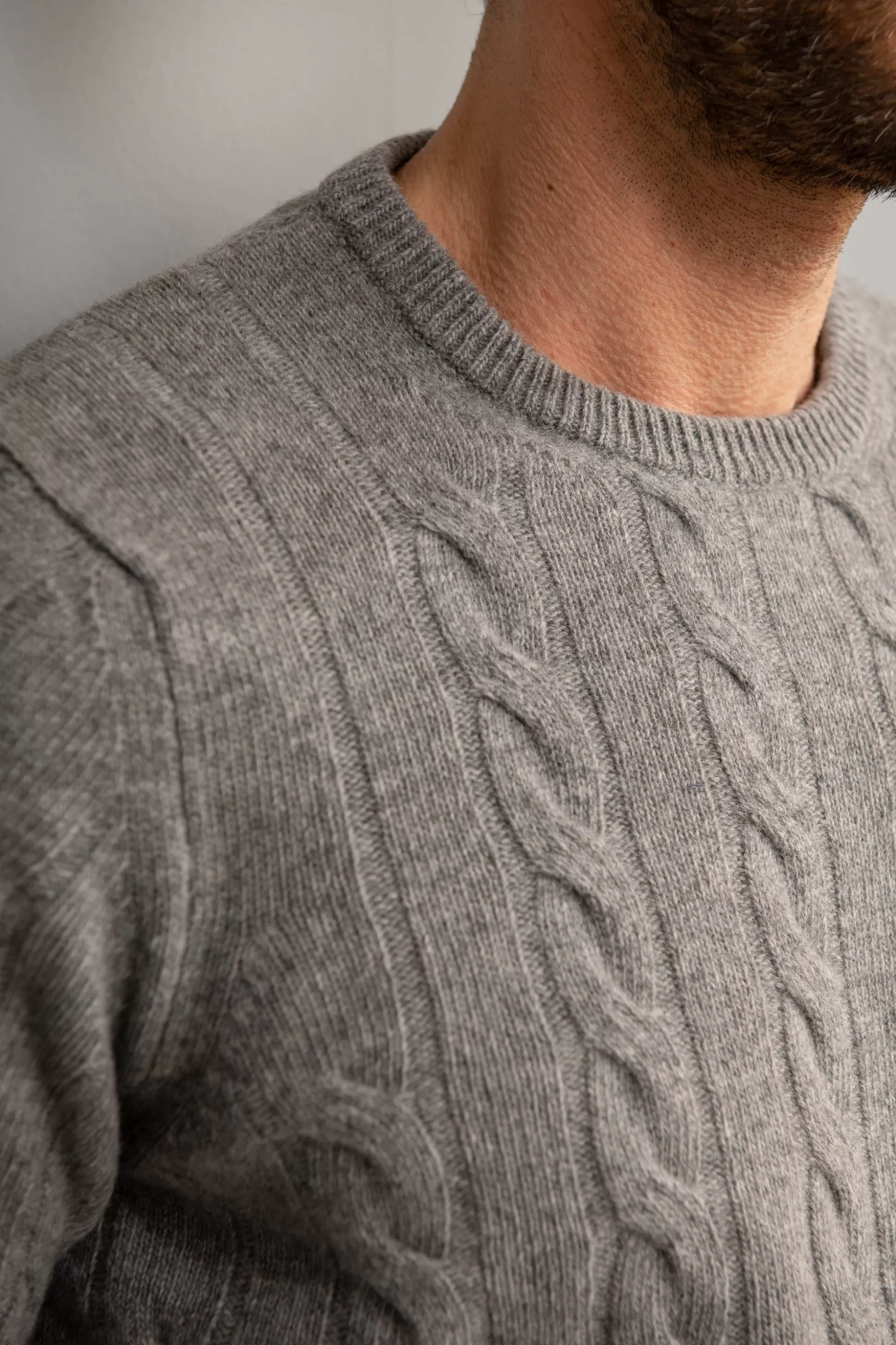 Maglione in Lana Grigio a Coste • Lavorazione Artigianale Italiana | Collezione Autunno/Inverno Pini Parma

（：，，，
