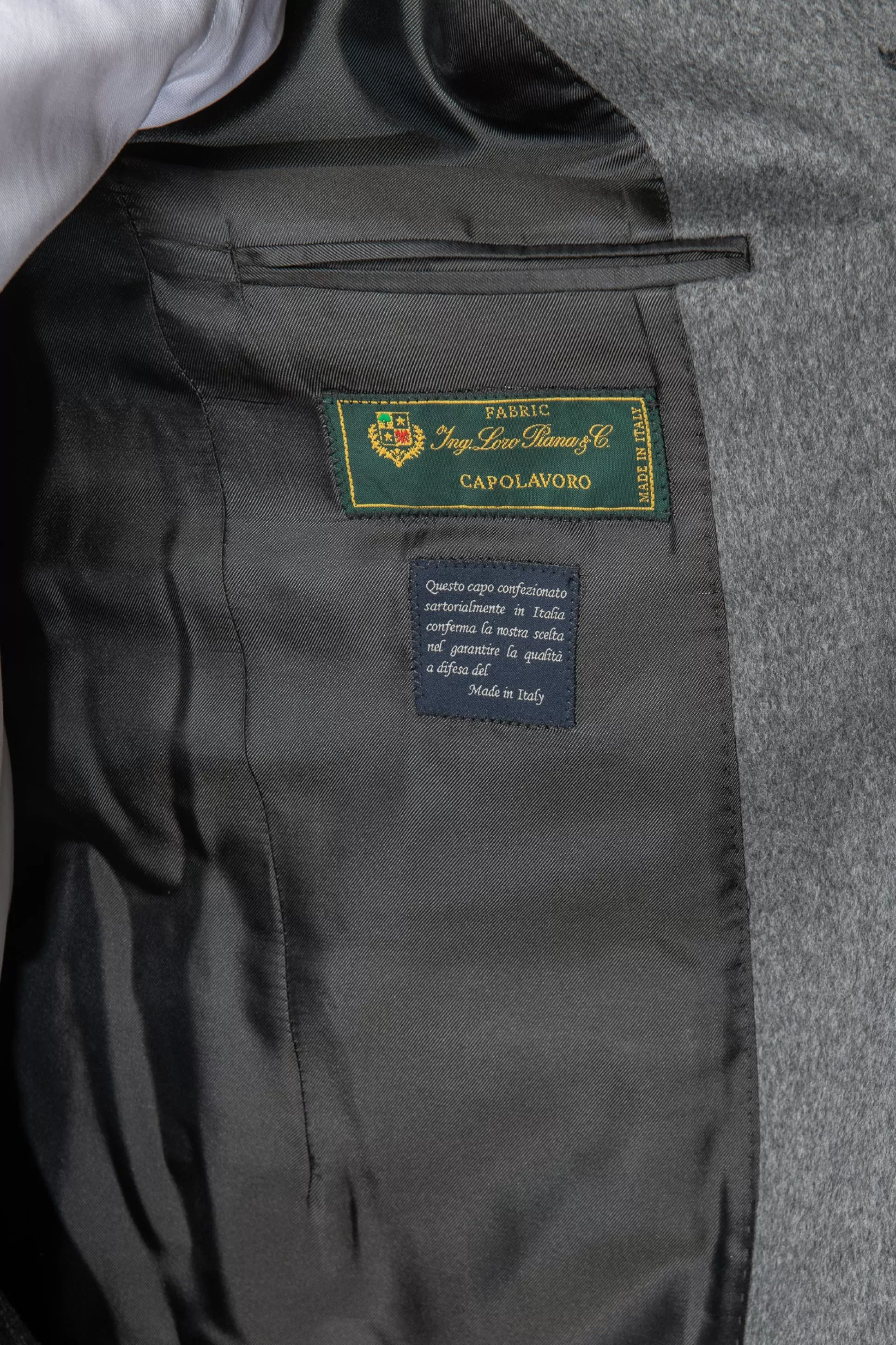 Cappotto Grigio in Pura Lana Loro Piana - Fatto a Mano in Italia | Sconti Esclusivi Pini Parma