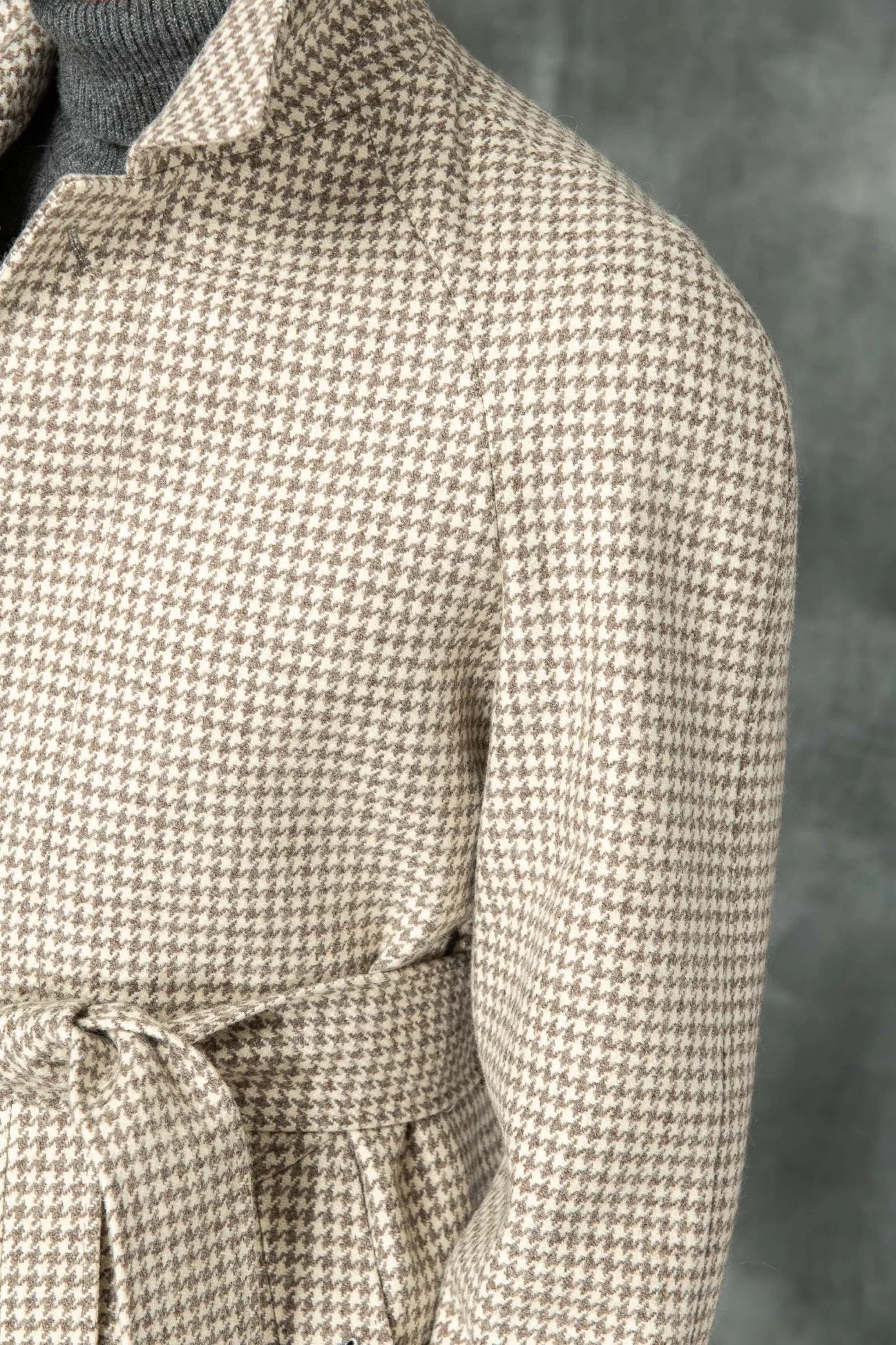 Giacca Elegante in Stile Pied de Poule con Manica Raglan – Prodotto Artigianalmente in Italia | Pini Parma Promozione Primavera