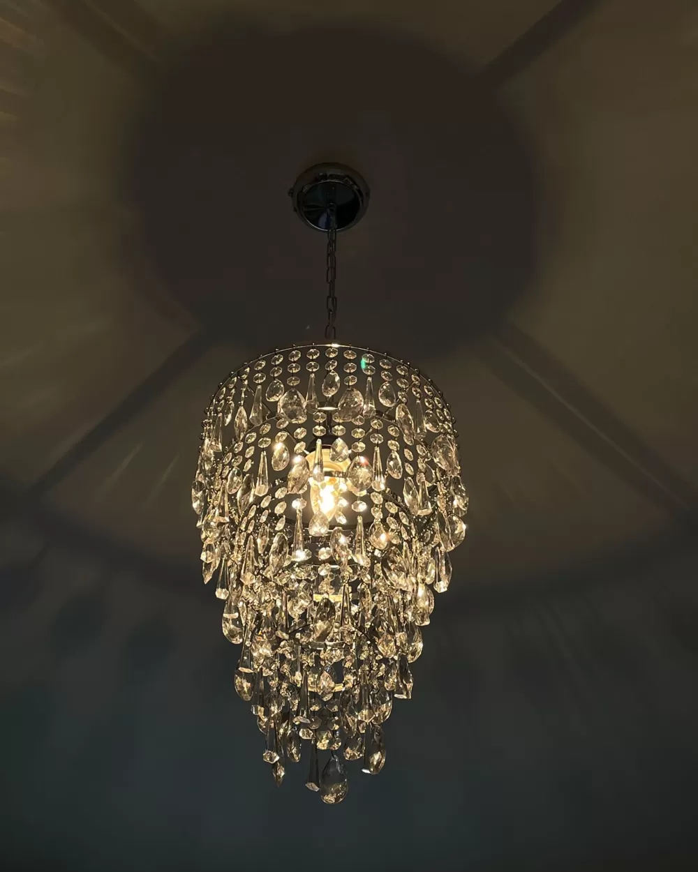 Lampadario a Sospensione Beliani Entwash in Ferro Verniciato Argento - Design Moderno e Lucente