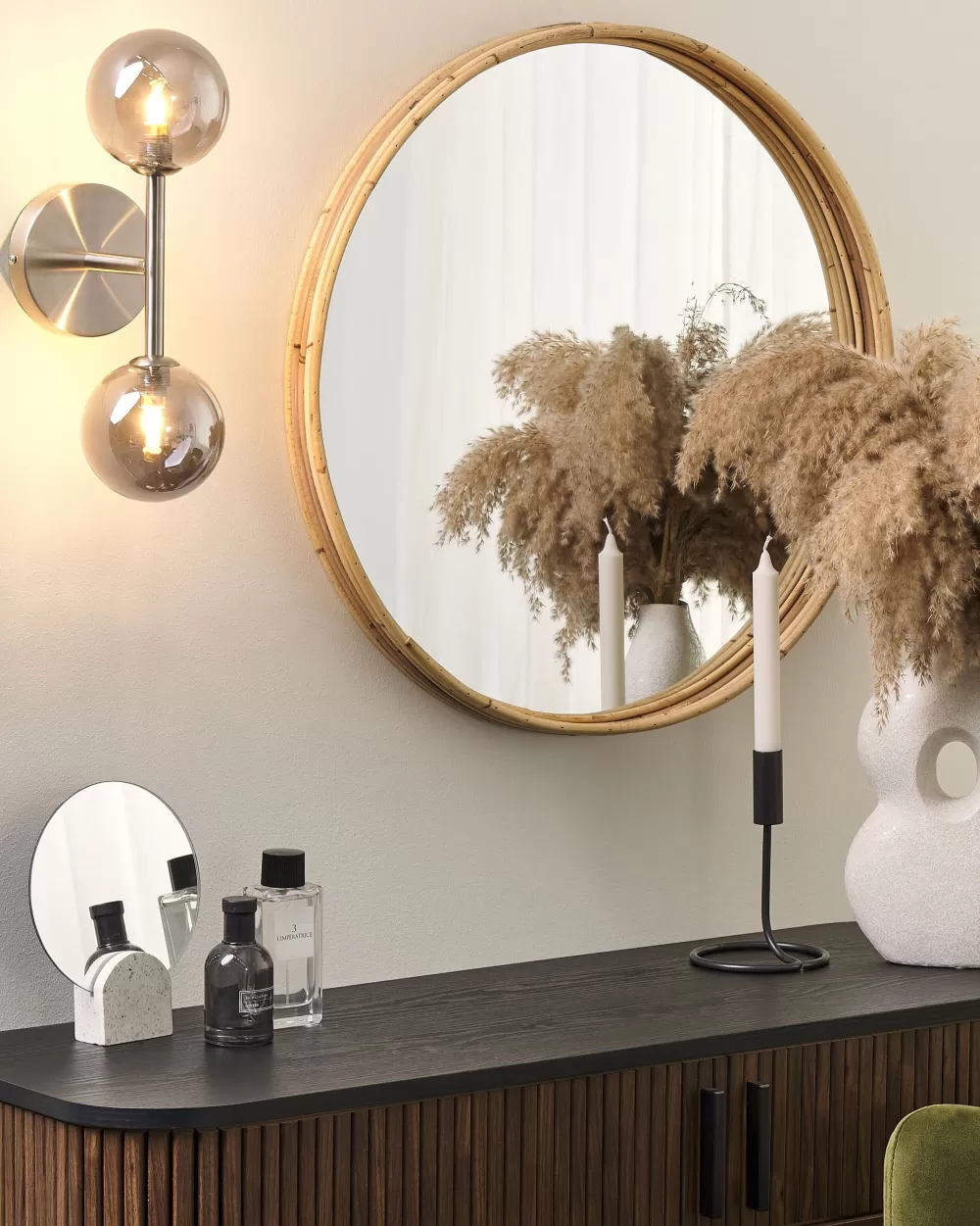 Beliani - Tavolino Console in Legno Scuro con Design Elegante per Soggiorno Moderno

（：，