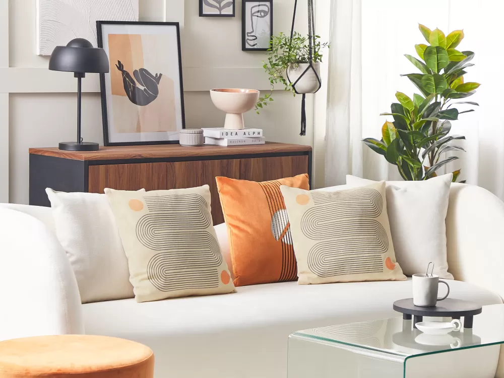Beliani: Cuscini Decorativi con Motivo Calibrachoa - Set da 2 in Tessuto Premium 45x45 cm per Soggiorno e Camera da Letto, Design Moderno e Morbido
