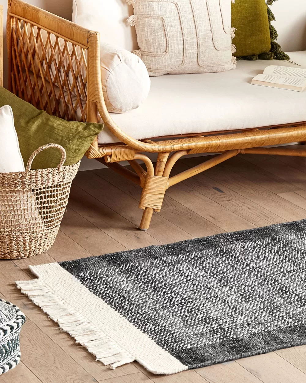Due cuscini decorativi Beliani in cotone beige chiaro 45x45 cm - Set lino naturale con rivestimento premium per salotto

（：，