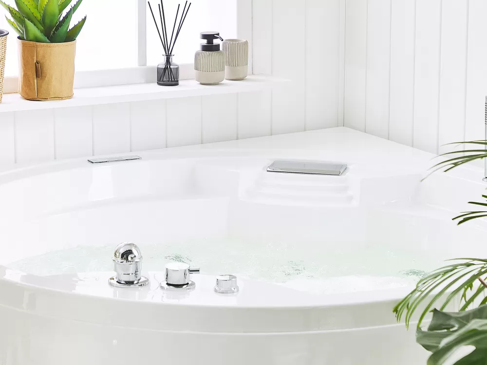 Beliani Milano Cabina Doccia Angolare con Luci LED e Altoparlante Bluetooth - Vasca Moderna in Bianco 150x114 cm, Comfort Innovativo per Bagno Elegante