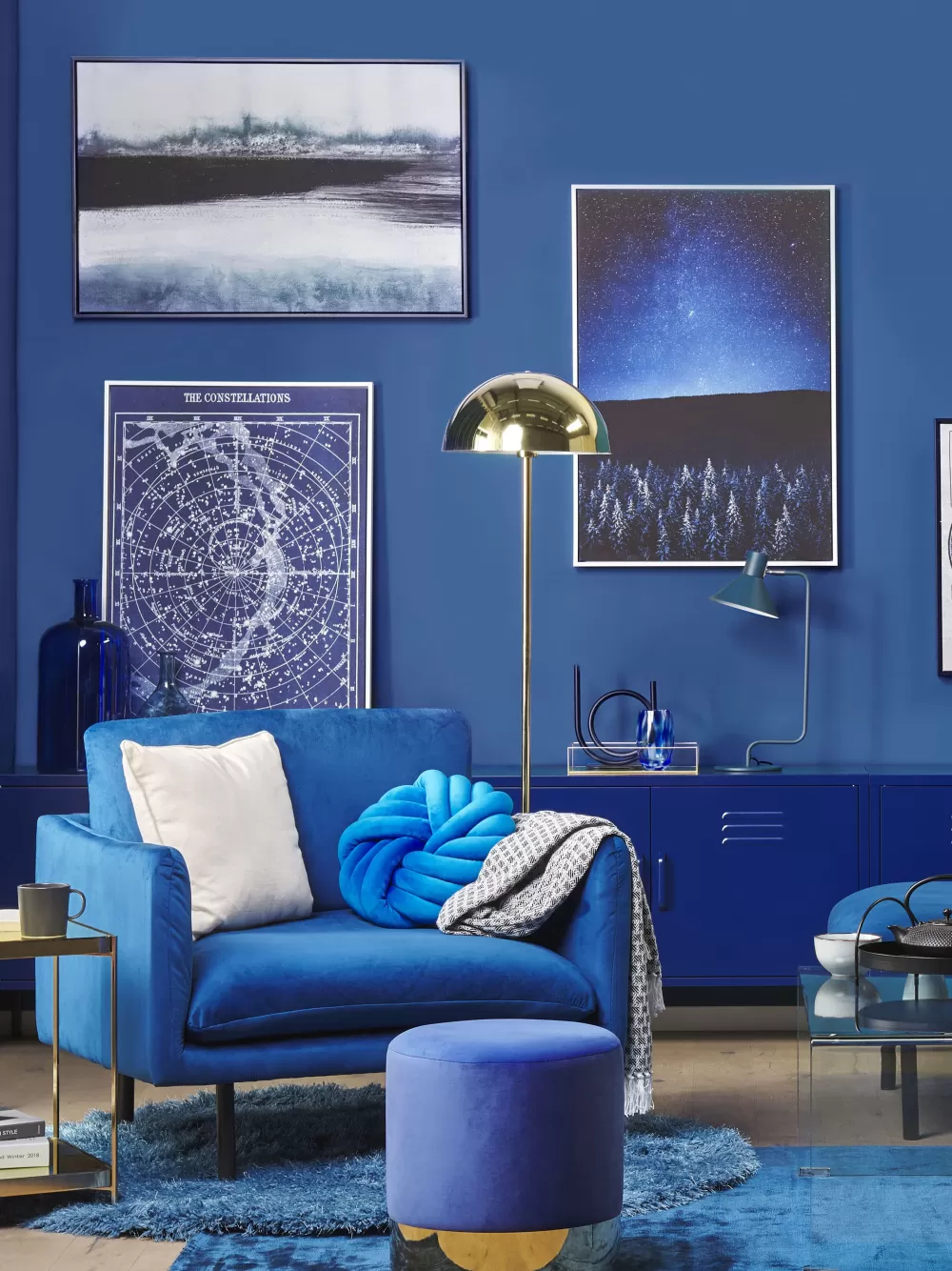 Lampada da Terra Beliani in Metallo Dorato con Base Macasia - Design Elegante per Interni Moderni