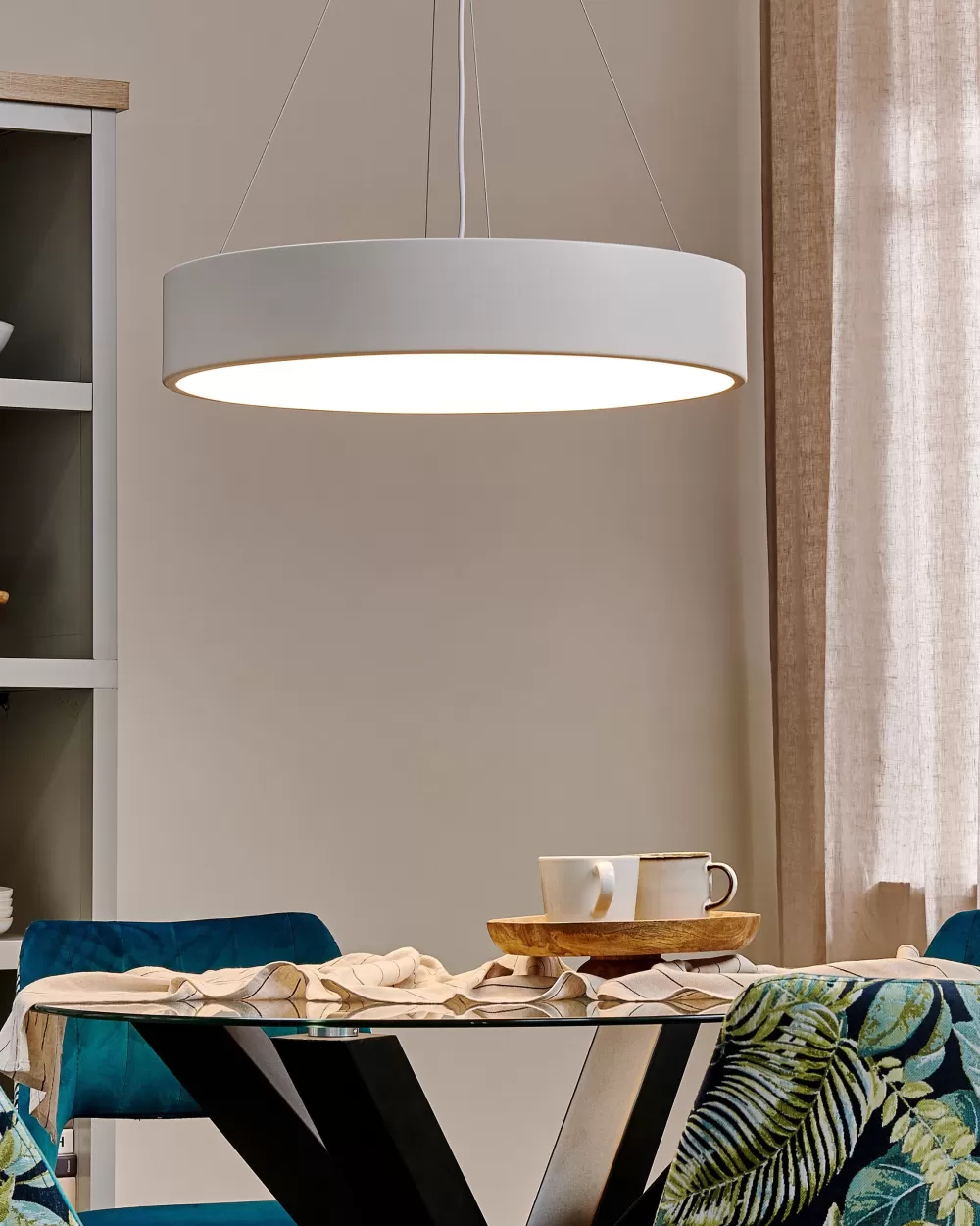 Beliani - Lampadario LED Sospeso in Acciaio Bianco Balili, Design Moderno e Minimalista