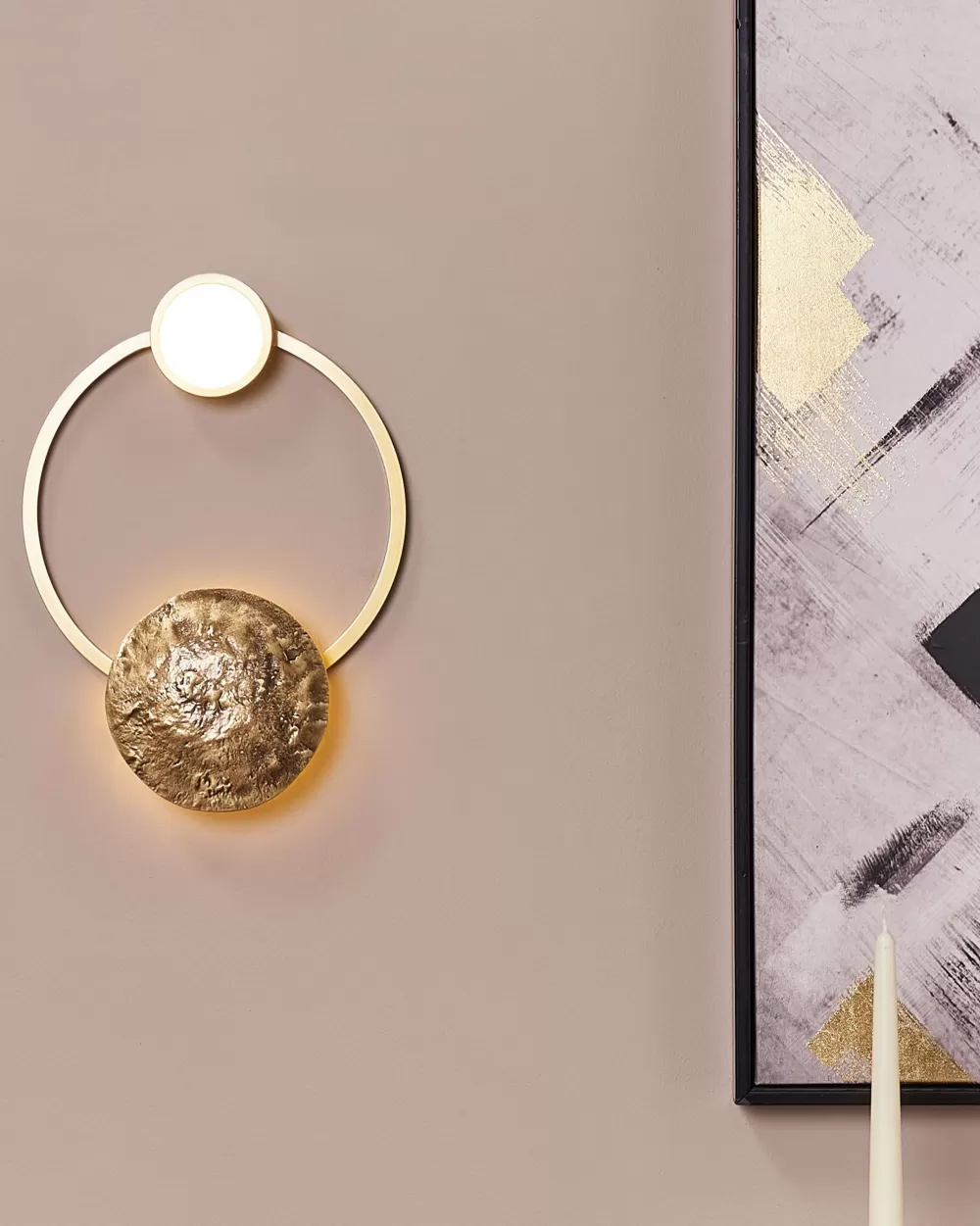 Illuminazione Elegante Beliani - Lampada LED Parete in Metallo Dorato Stile Ponuga