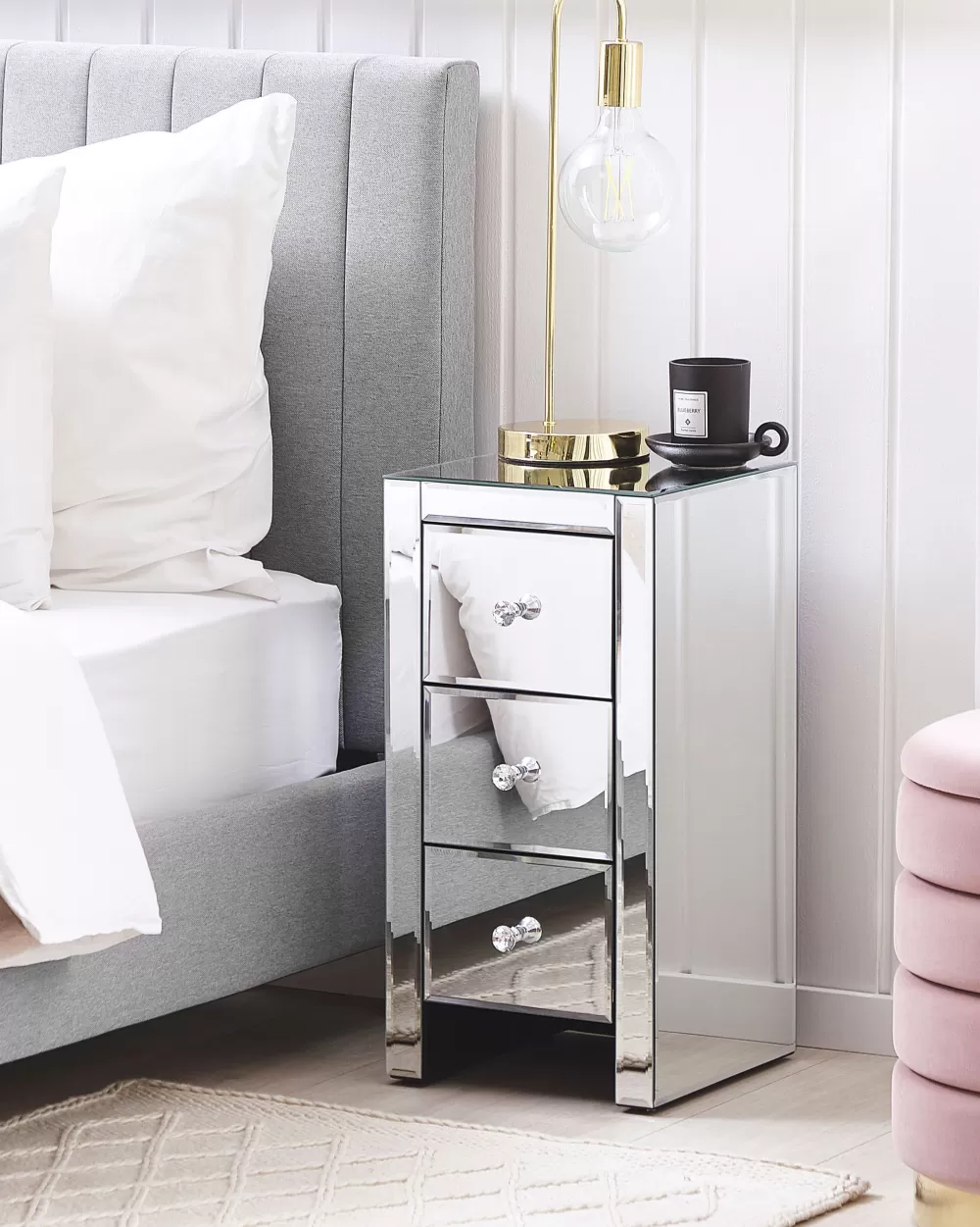 Comò con Specchio Beliani Lorris - 3 Cassetti, Design Moderno in Tonalità Argento Lucido, Perfetto per Arredamento Elegante