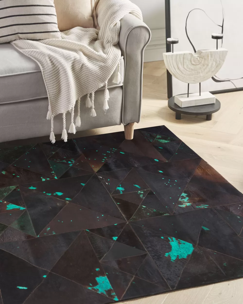 Tappeto Moderno Matto in Pelle Sintetica - Collezione Atalan 160x230 cm, Tonificato Marrone con Dettagli Turchesi - Offerta Limitata con Consegna Rapida
