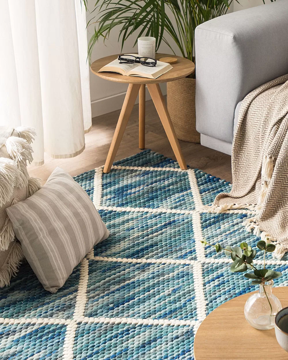 Belenli Tappeto Matto Beliani - Design Elegante in Blu Profondo, Misure 160x230 cm, Ideale per Soggiorno o Camera da Letto