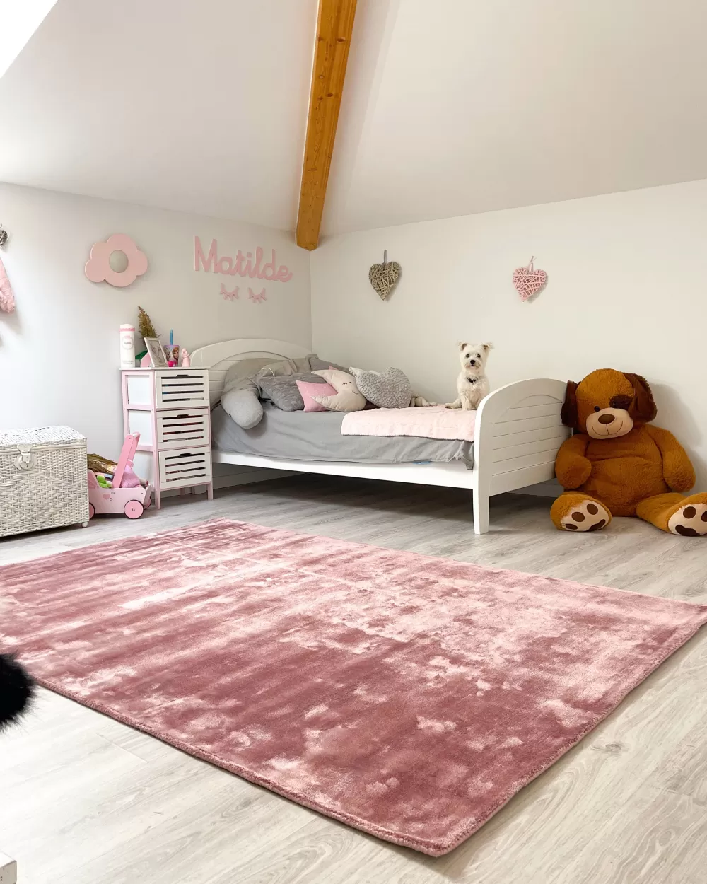 Beliani Tappeto Morbido in Viscosa Rosa Chiaro, Formato Grande 160x230 cm - Linea Gesi II