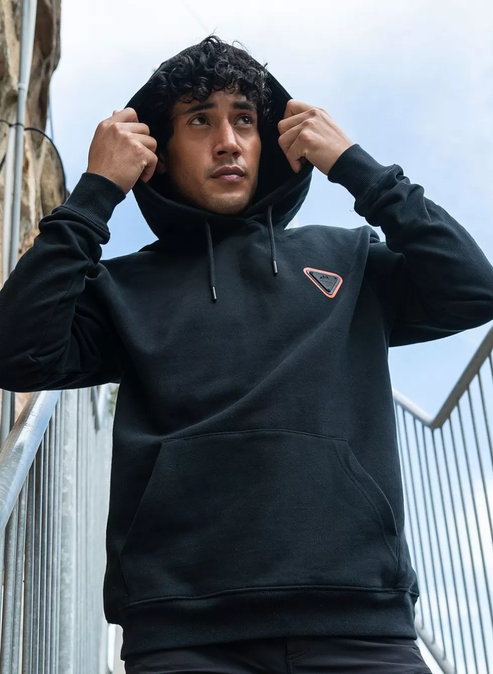 Felpa con Cappuccio Uomo in Cotone Organico - Cappotti Sportivi Casual con Tascone Kangaroo, Design Unisex per Outdoor e Stile Urbano, Comodità Senza Pari per Tutto il Giorno