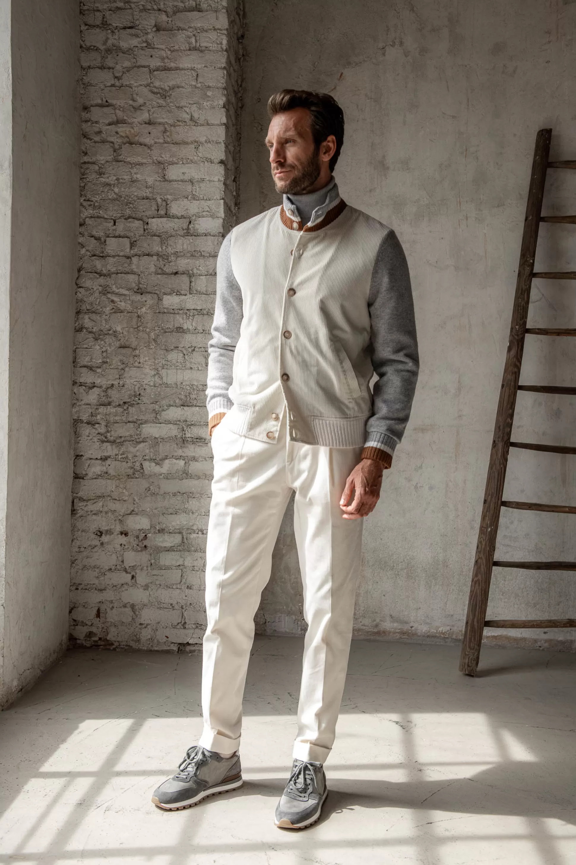 Pini Parma Giacca Bomber Premium - Intreccio di Maglione e Velluto a Coste | Produzione Artigianale Italiana con Design Esclusivo

(：，