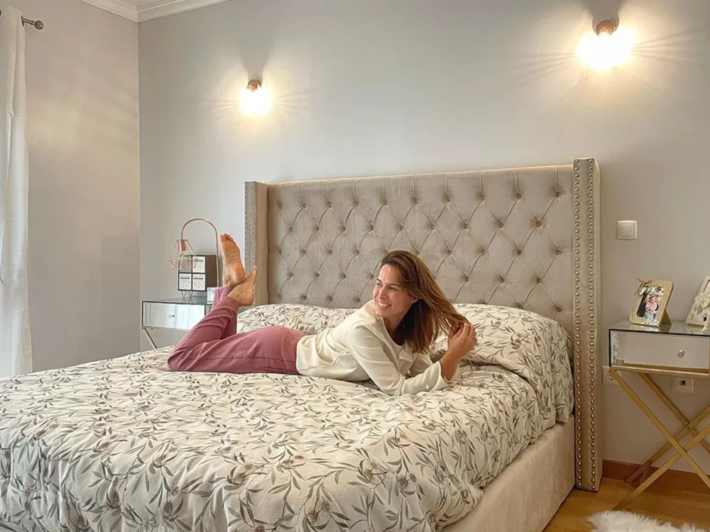 Beliani Parisanky: Copriletto in Velluto Beige Misura King 180x200 cm - Linea Lubbon