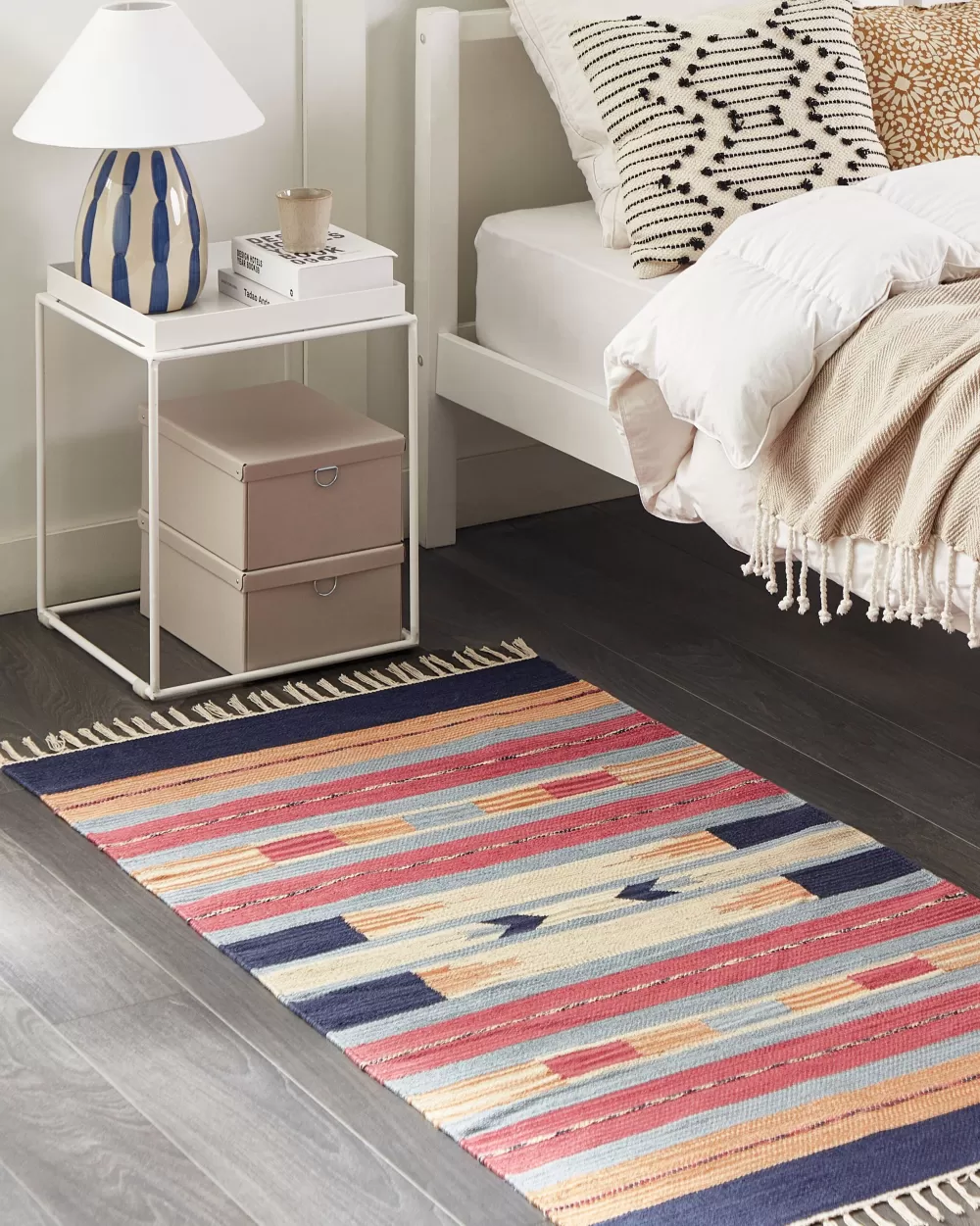 Lampada da Tavolo in Ceramica Luchetti di Beliani - Design Elegante con Combinazione Beige Chiaro e Blu