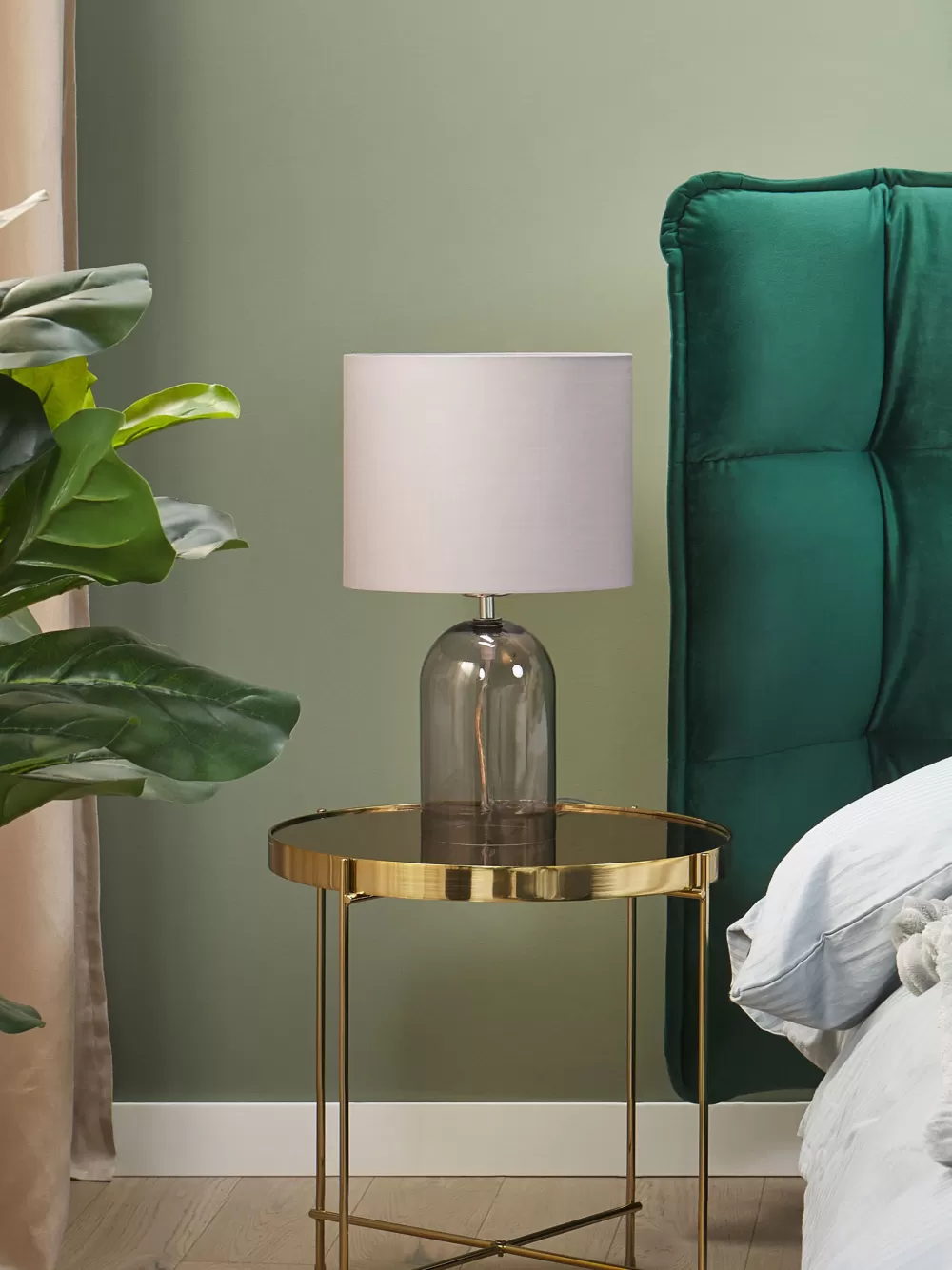 Lampada da Tavolo Moderna Beliani in Cristallo Trasparente e Grigio - Design Elegante per Illuminazione Domestica | Modello Devoll per Arredamento Contemporaneo