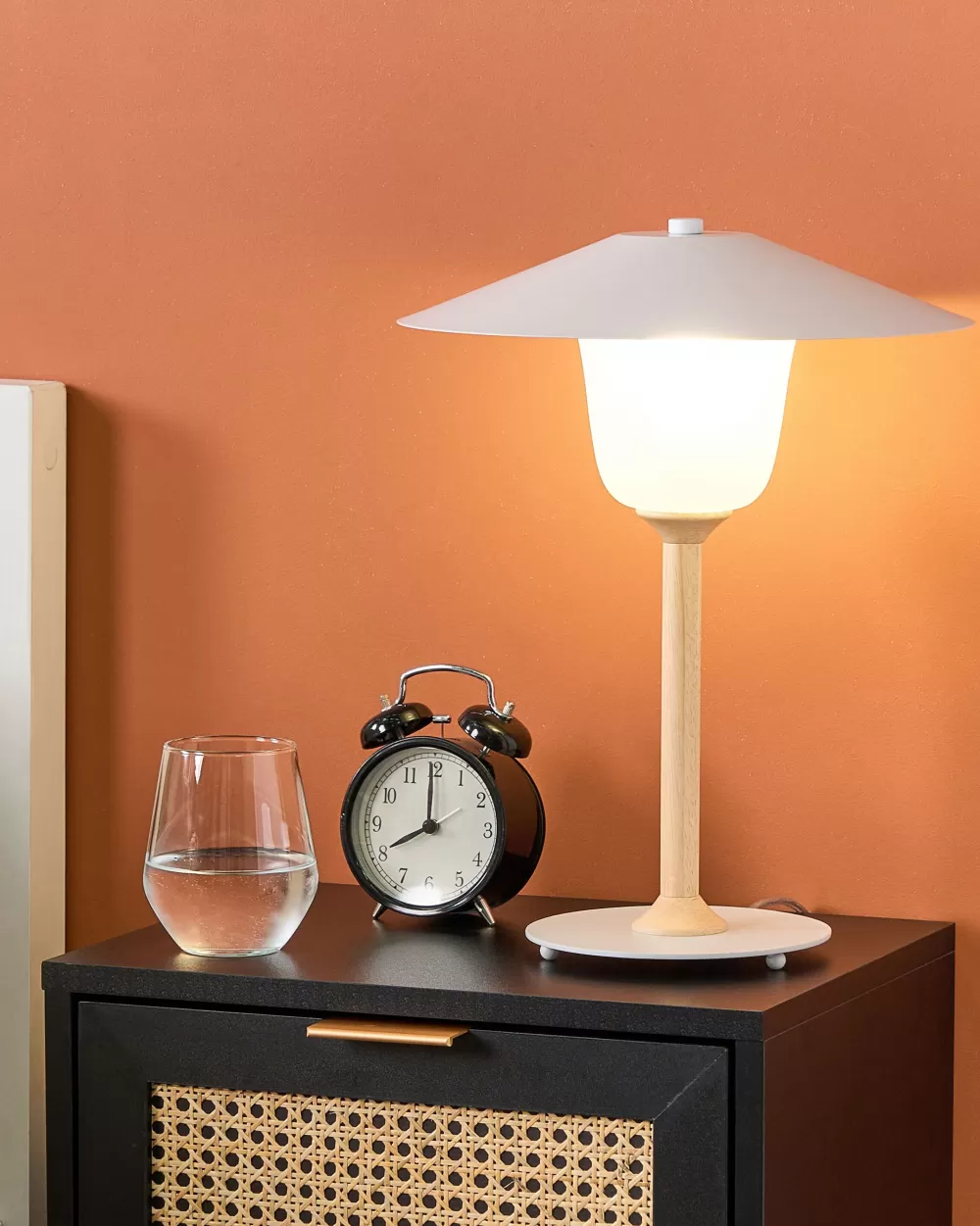 Beliani Moppy: Lampada da Tavolo in Quercia Bianca, Design Moderno e Minimalista