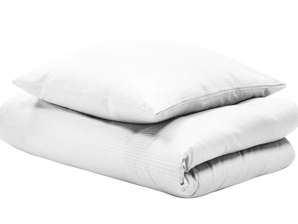 Set Lenzuola Beliani Avondale in Satinato di Cotone - Confezione Completa 240x220 cm, Bianco Ghiaccio
