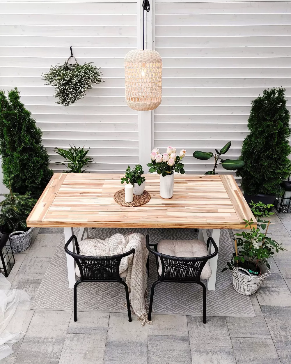 Tavolo da Giardino in Legno di Acacia Chiaro/Bianco Beliani - Design Scania 170x80 cm per Spazi Esterni