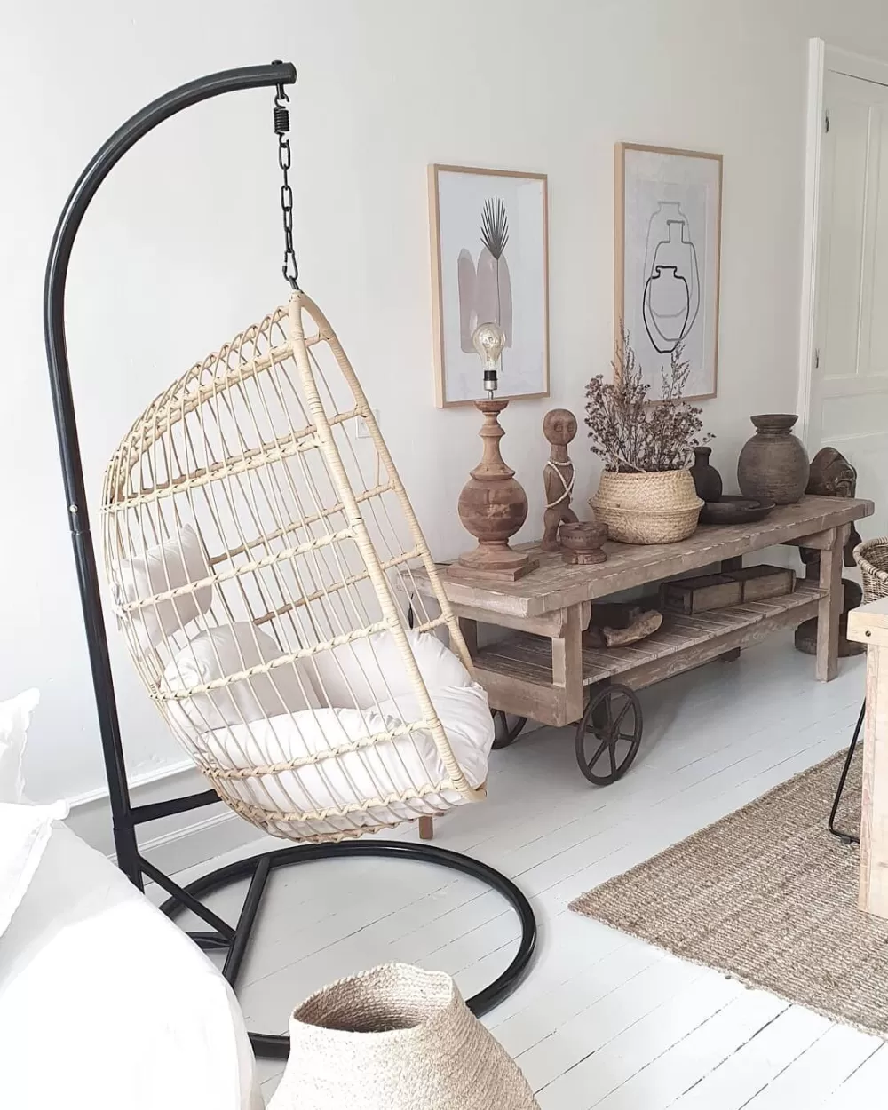 Promo Lampo: Sospensione Elegante con Base in Rattan Poliestere e Dettagli Naturali - Beliani Casoli