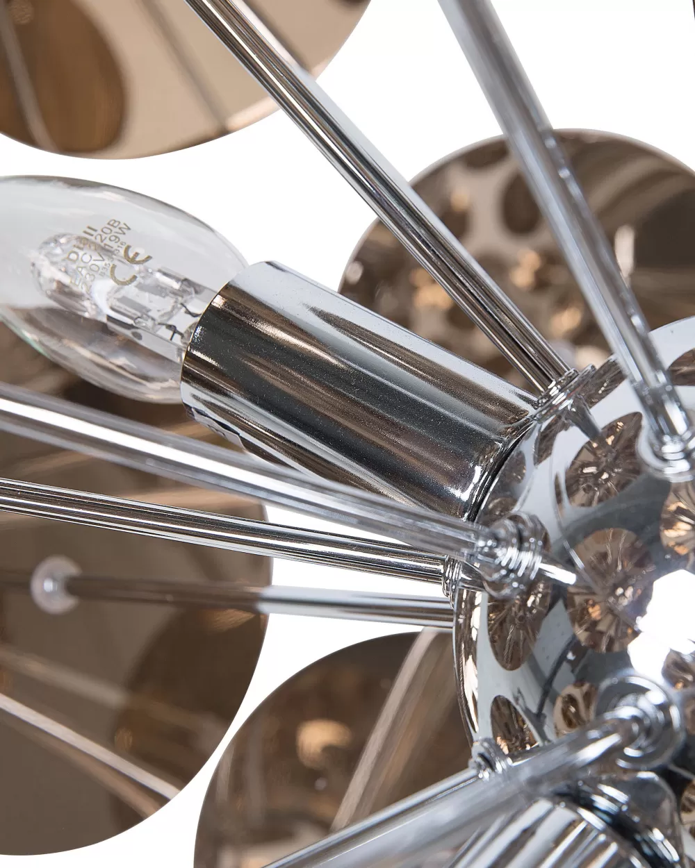 Lampadario sospeso Beliani a 4 luci - Design Zambezi in acciaio inossidabile con inserti ramati, rapporto qualità-prezzo ottimale per ambienti moderni