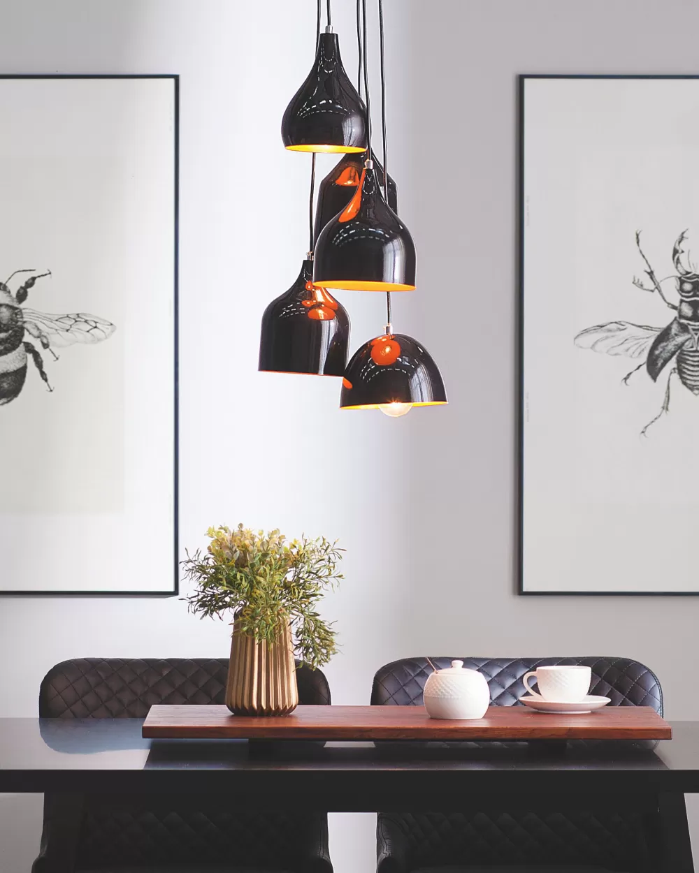 Lampada a Sospensione Moderna Beliani - 5 Luci in Metallo Nero, Design Elegante Savio