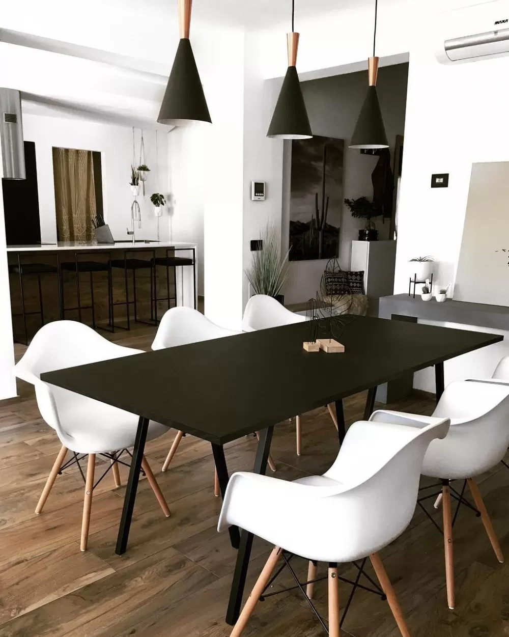 Lampada a Sospensione Beliani in Alluminio - Design Moderno con Finiture Rame e Nero, Collezione Tagus