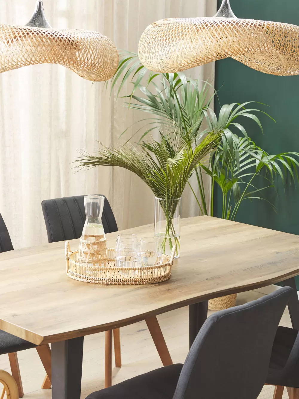 Lampada a Sospensione in Bambù e Legno Chiaro - Design Minimalista Boyne per Interni Moderni | Beliani

Elegante Sospensione in Bambù Naturale - Modello Boyne con Rifiniture in Legno Chiaro | Illuminazione D'Atmosfera Beliani

Lampadario Sospeso Compatto in Fibra di Bambù - Linea Boyne con Struttura Leggera in Tonalità Chiare | Collezione Beliani