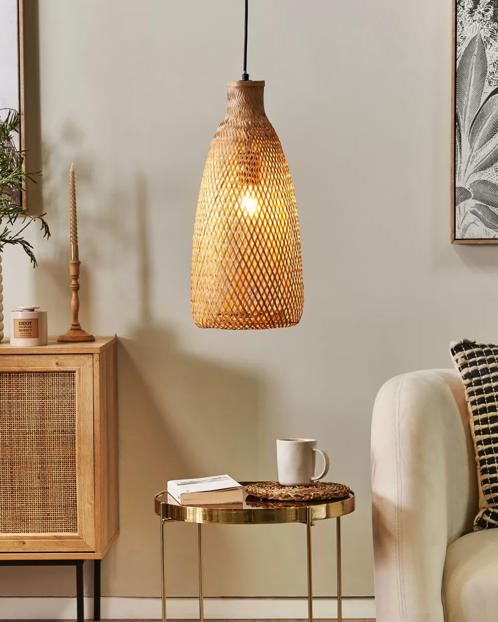 Lampada a Sospensione Moderna in Bambù Naturale e Legno Chiaro Beliani Lwela - Design Elegante per Ambienti Accoglienti