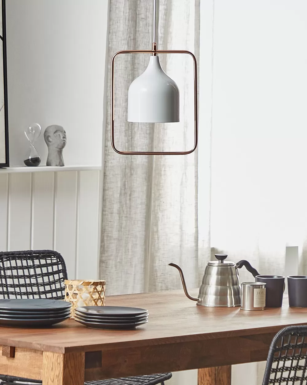 Lampadario Sospeso Mavone in Metallo Bianco - Design Moderno Beliani