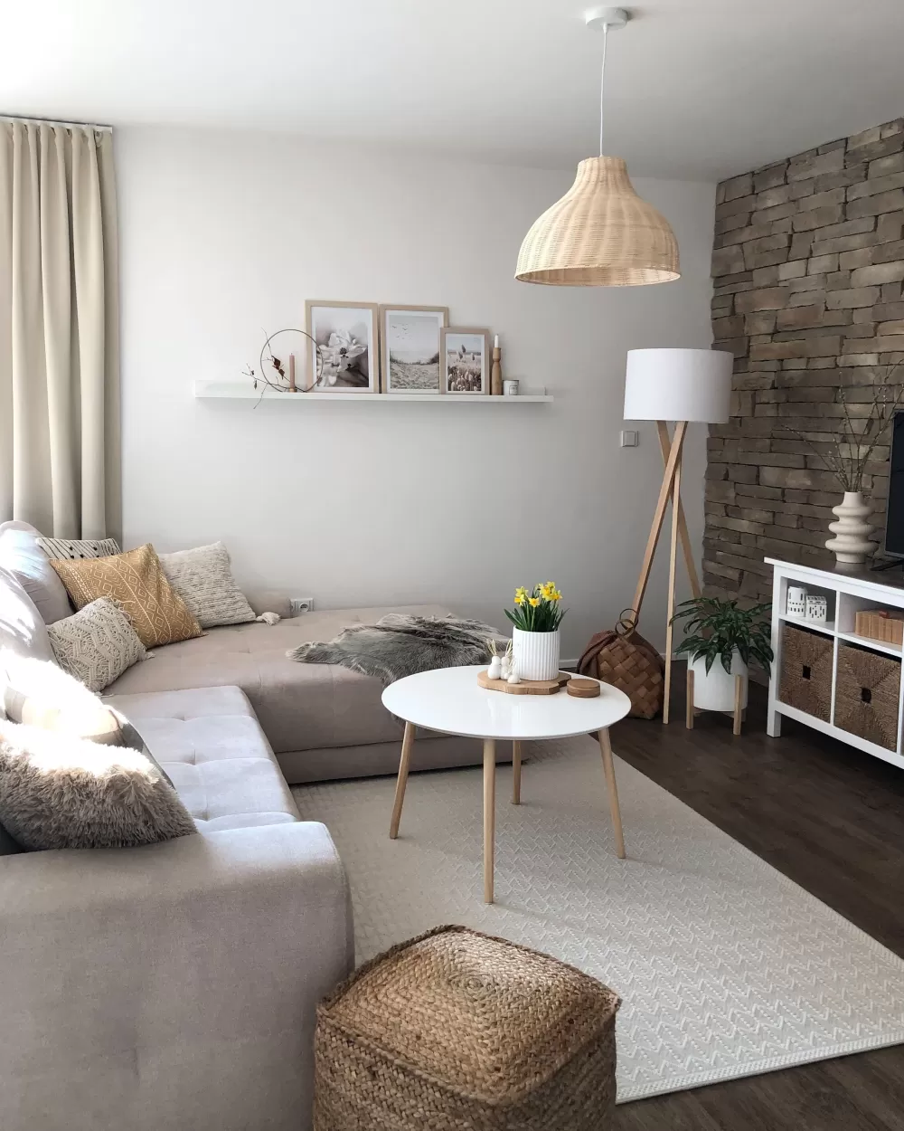 Lampada Sospensione Beliani Millian - Design Moderno in Corda Intrecciata con Tonalità Naturali