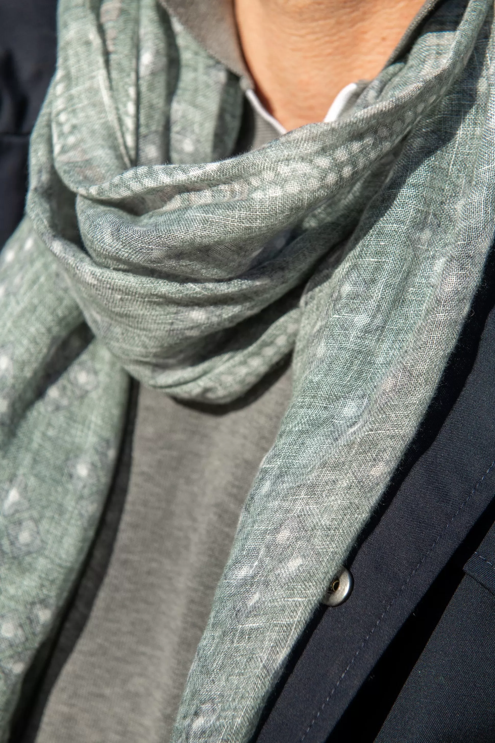Foulard in Tessuto Lino Verde Salvia - Fatto a Mano in Italia | Design Esclusivo Pini Parma