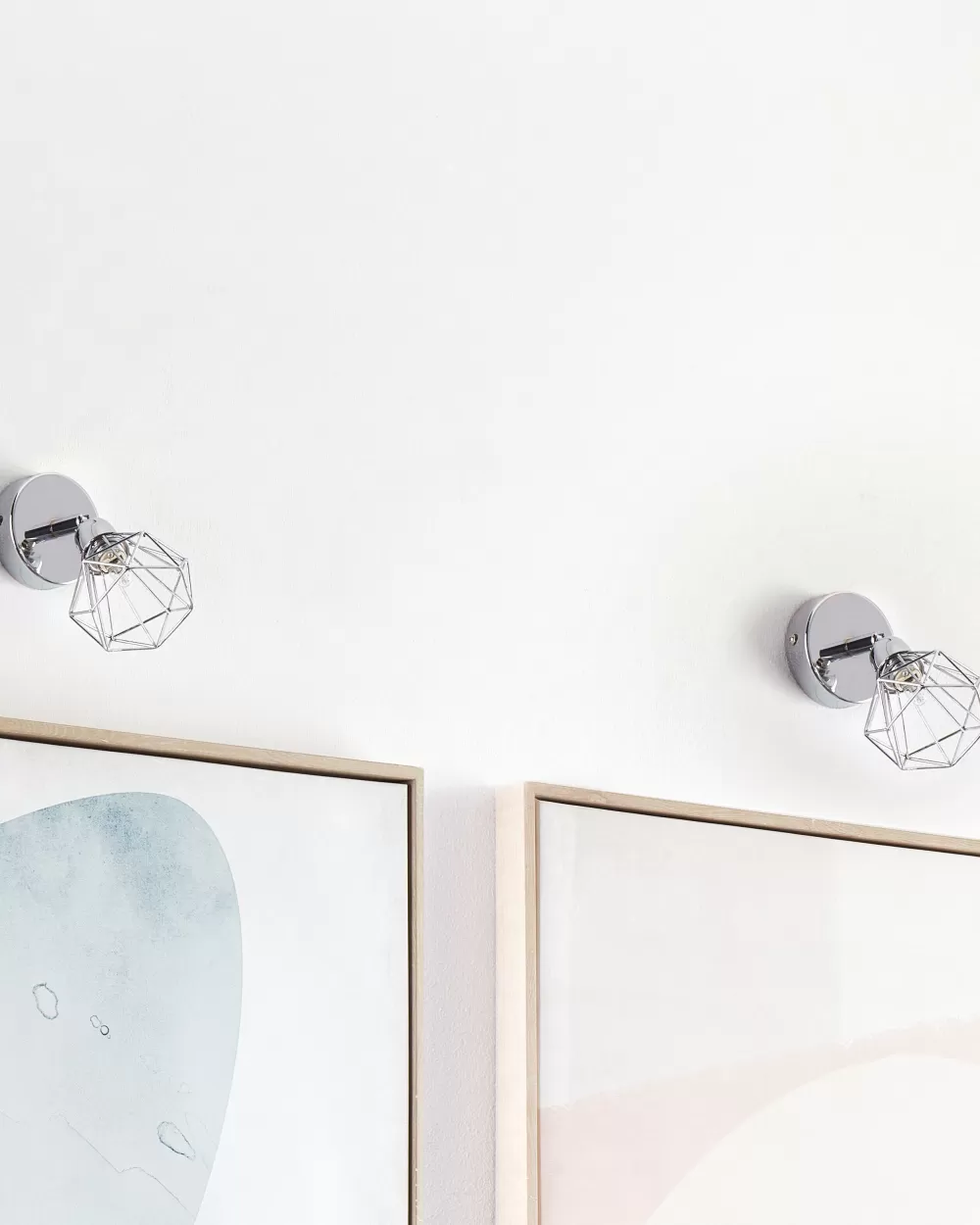Beliani - Coppia di Plafoniere Moderne in Metallo Lucido Argentato, Design Elegante - Modello Erma