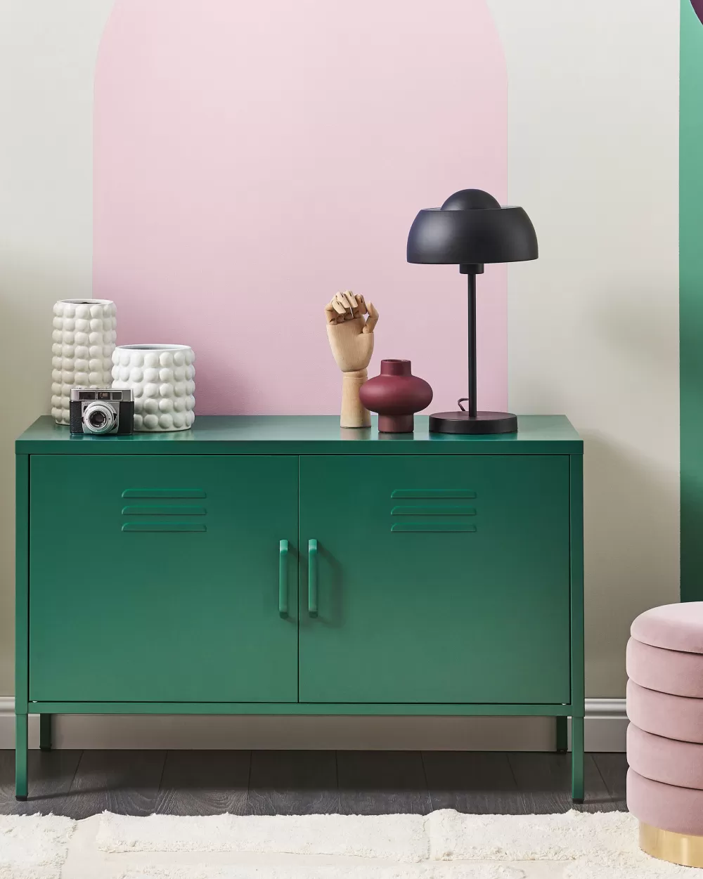 Armadio contenitore moderno in acciaio Beliani Senkki con 2 ante e 2 ripiani, colore verde Uria - Design funzionale per organizzazione spazi