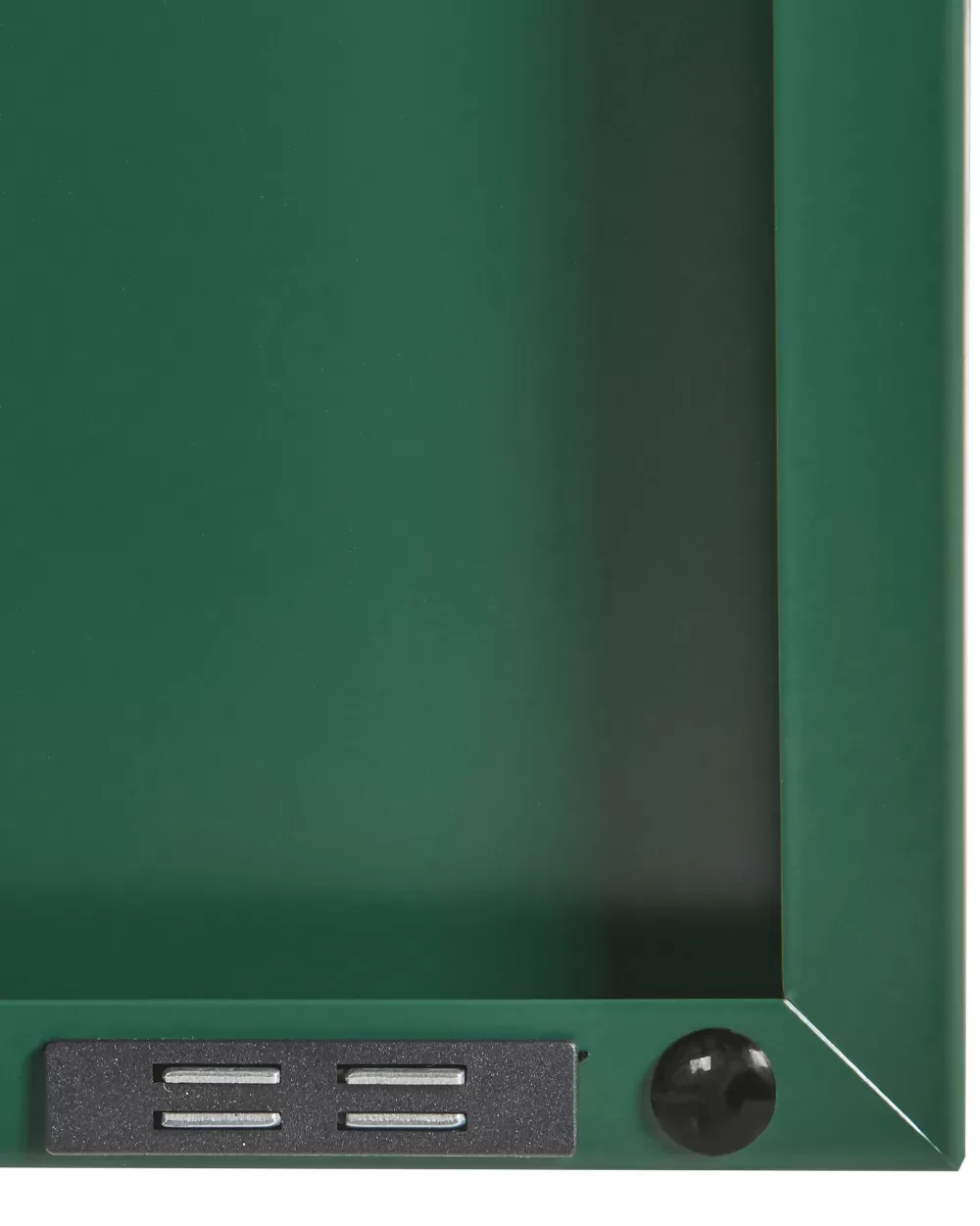 Armadio contenitore moderno in acciaio Beliani Senkki con 2 ante e 2 ripiani, colore verde Uria - Design funzionale per organizzazione spazi