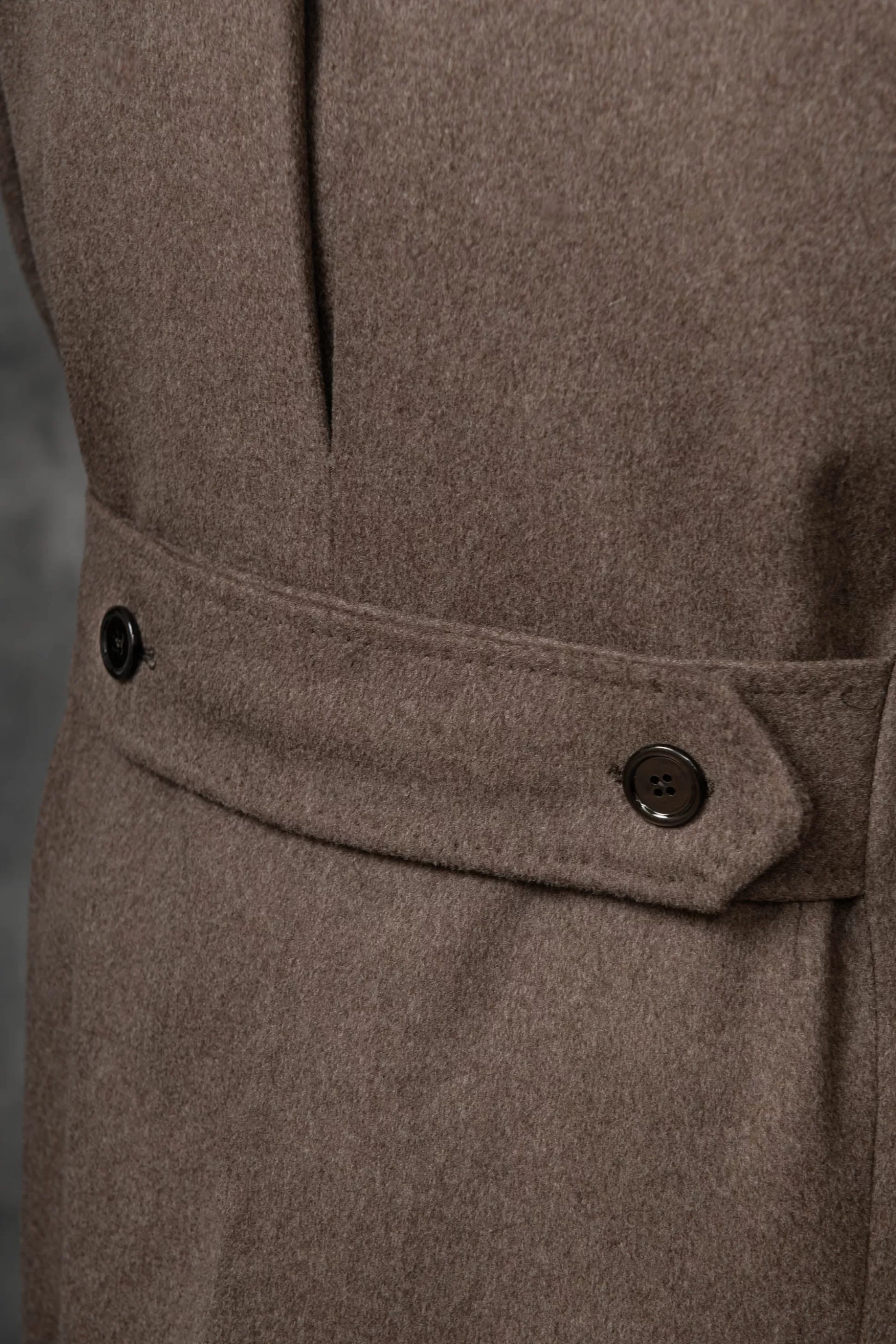 Pini Parma: Cappotto Polo in Lana Loro Piana Taupe - Confezionato a Mano in Italia con Sconto Esclusivo