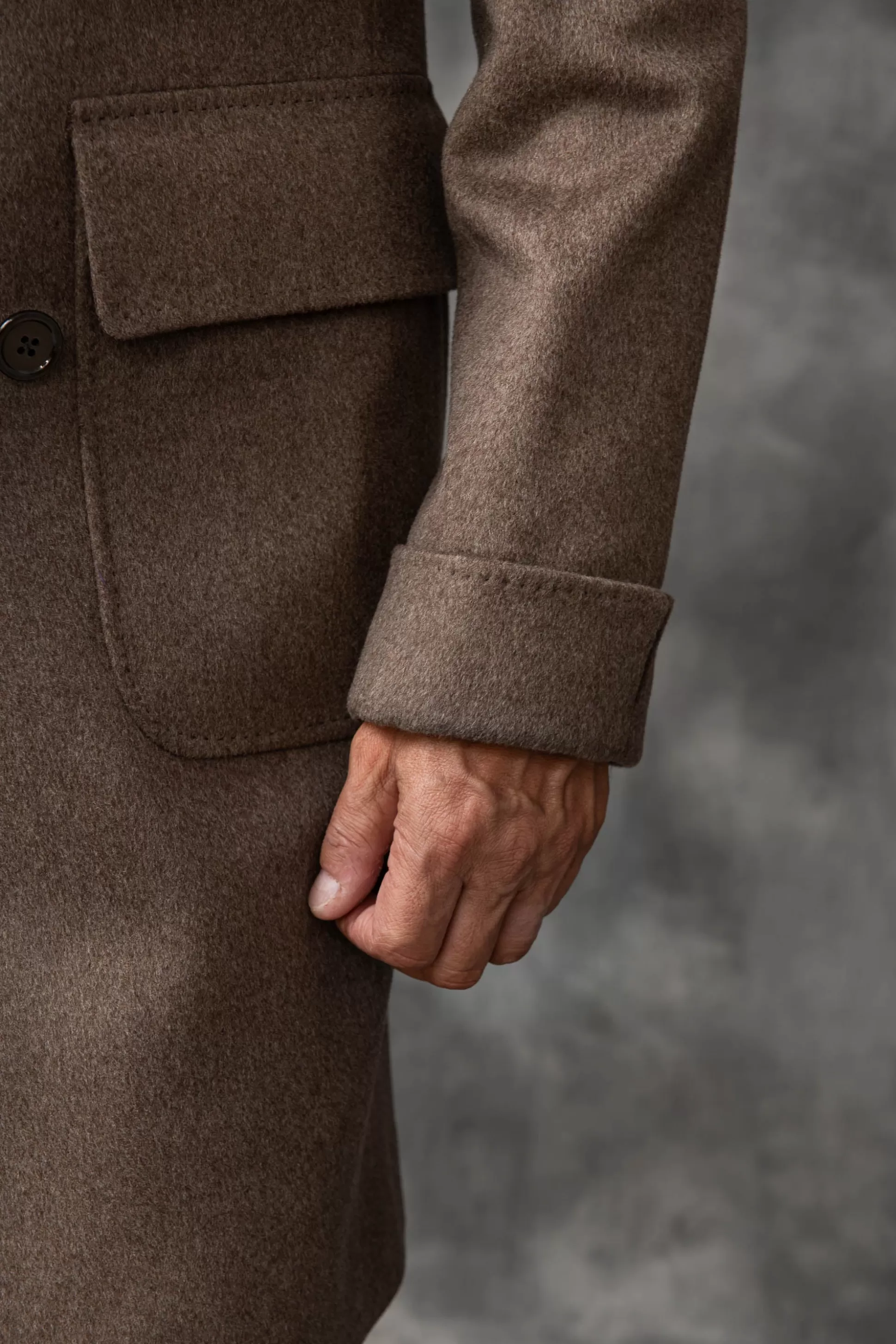 Pini Parma: Cappotto Polo in Lana Loro Piana Taupe - Confezionato a Mano in Italia con Sconto Esclusivo