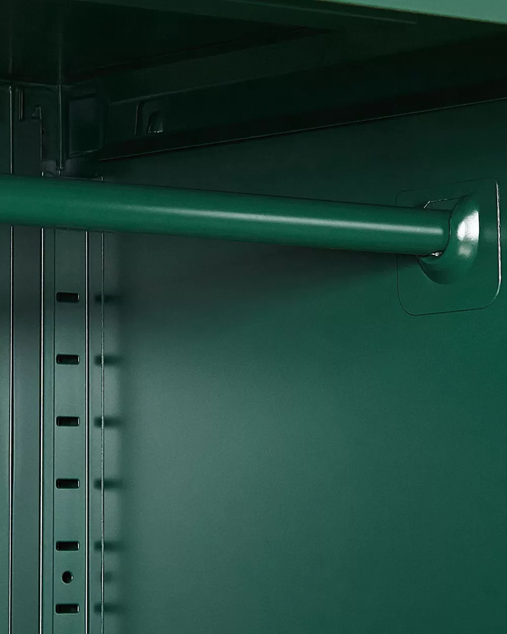 Beliani Armadio Ufficio Moderno in Acciaio con 2 Ante, Colore Verde Smeraldo - Soluzione Varna per Spazi Professionali