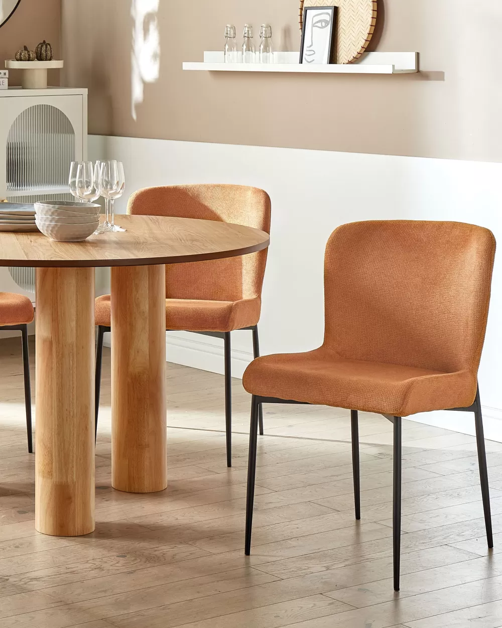 Sedia Beliani Ada in Tessivo Arancione - Coppia di 2 Pezzi con Rivestimento Morbido, Design Ergonomico per Soggiorno o Sala da Pranzo