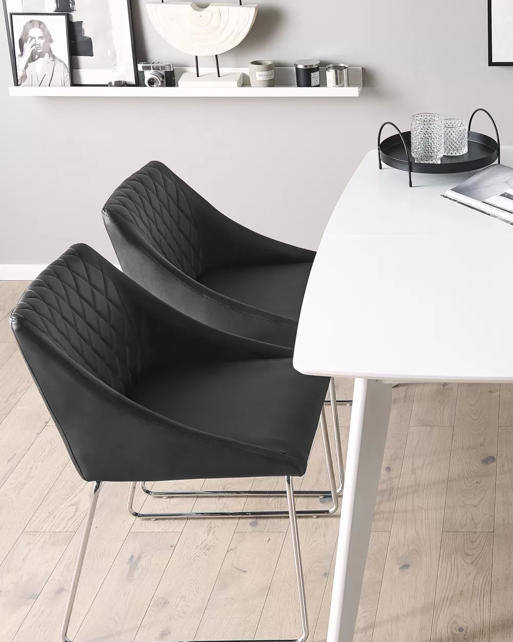 Beliani Set di 2 Sgabelli in Ecopelle Nera, Design Arcata - Comodi e Moderni